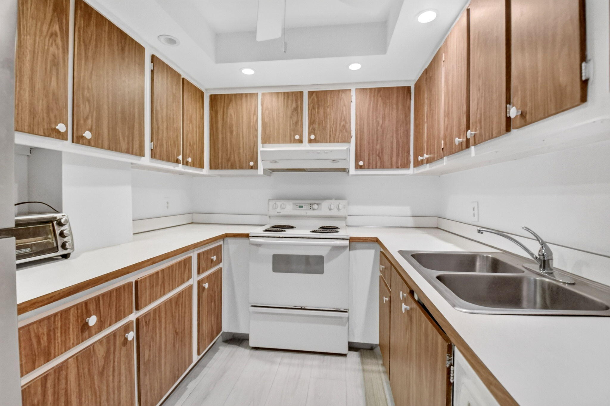 125 S Ocean Avenue 211 Property Photo 15
