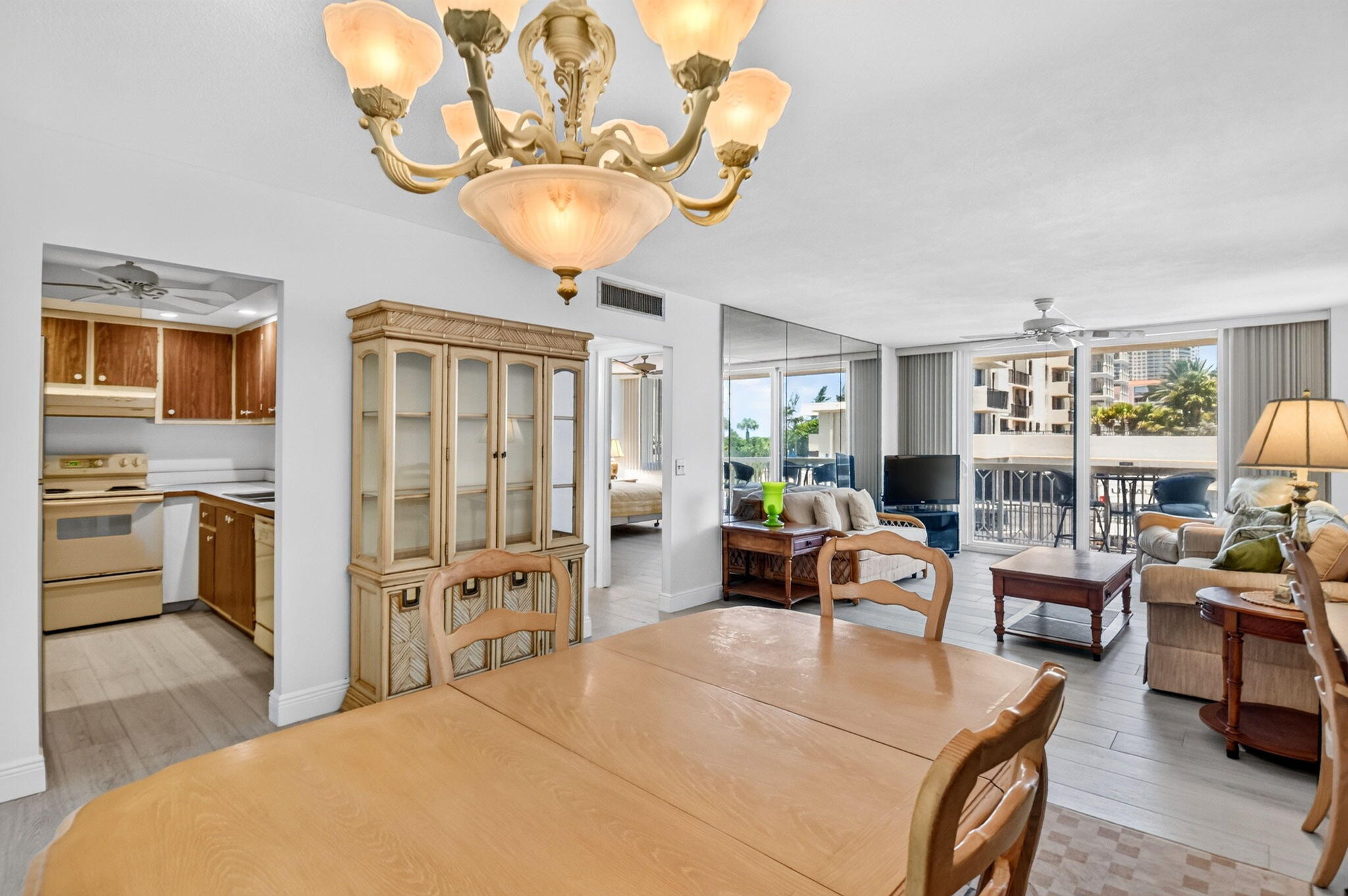 125 S Ocean Avenue 211 Property Photo 17