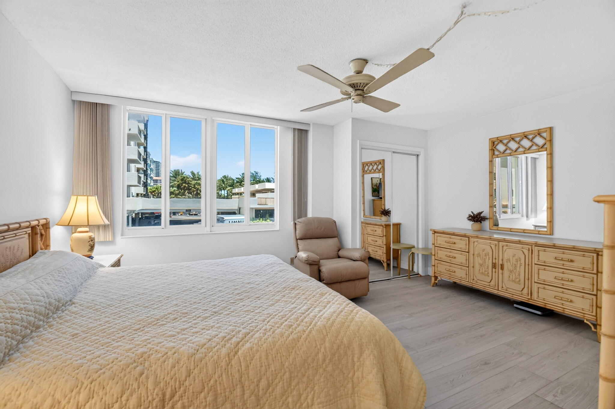 125 S Ocean Avenue 211 Property Photo 27
