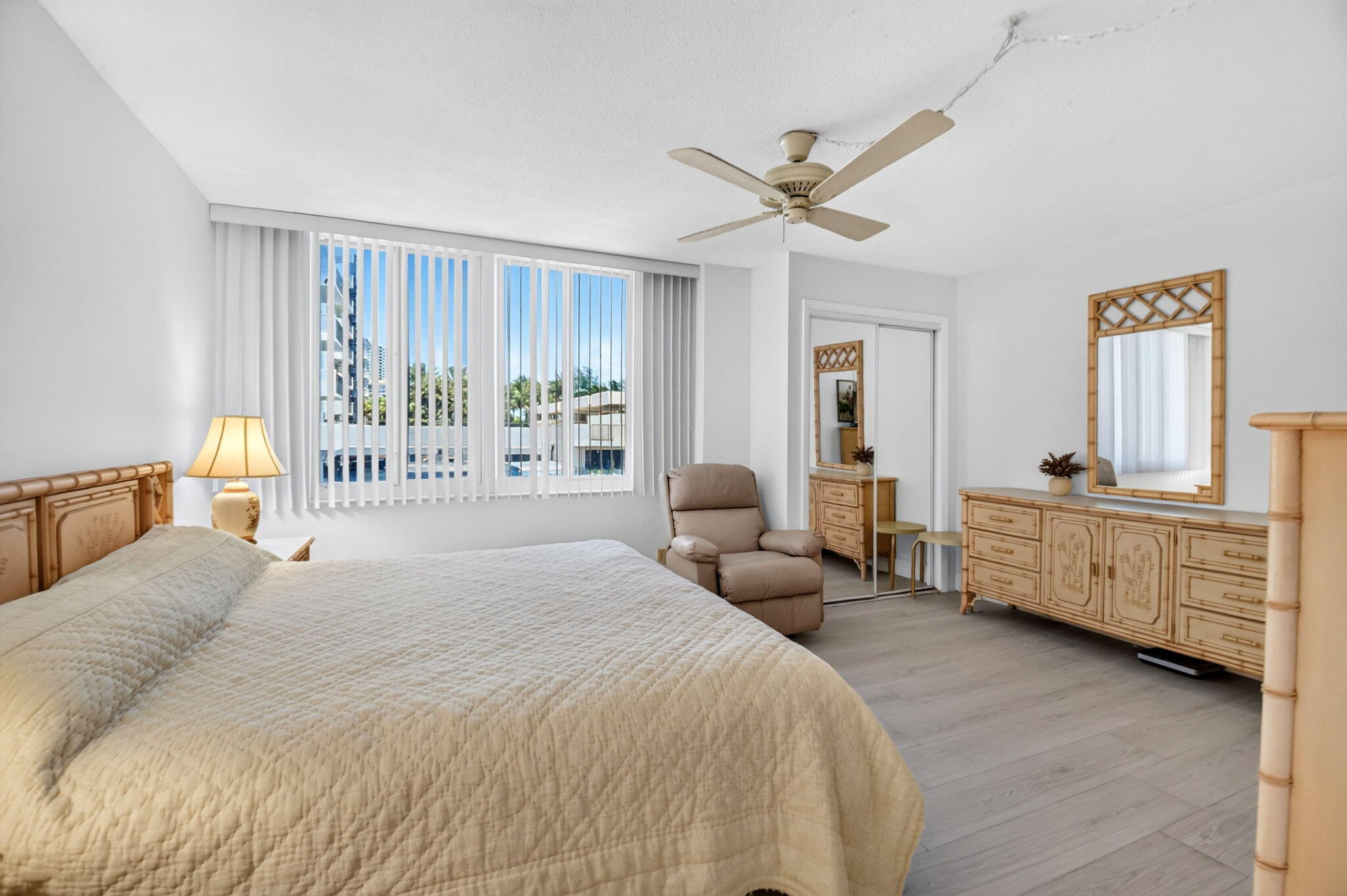 125 S Ocean Avenue 211 Property Photo 29