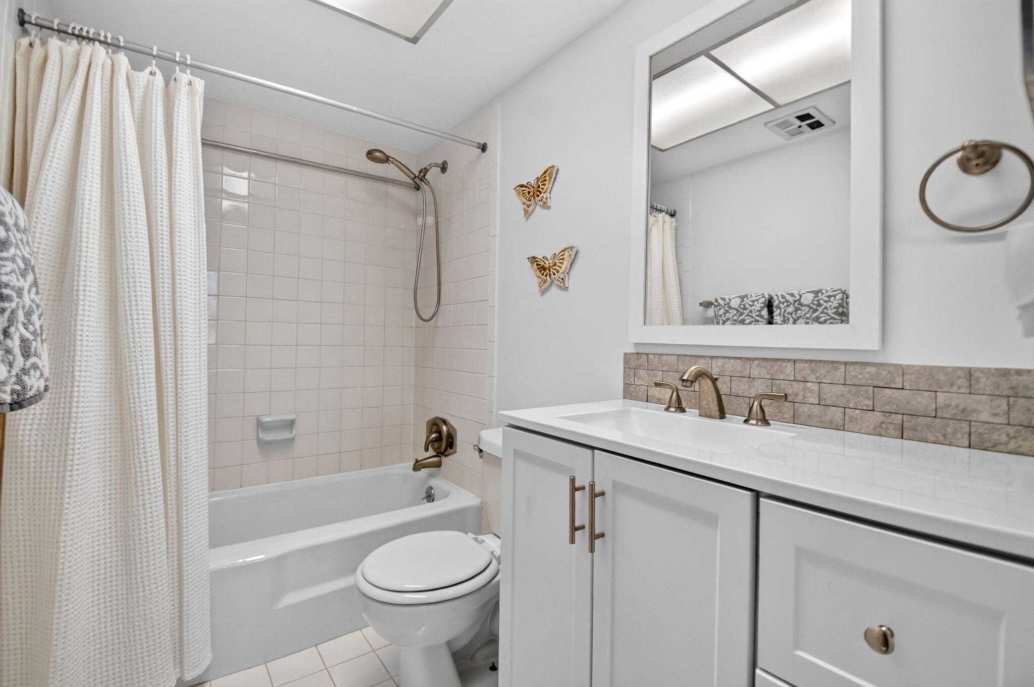 125 S Ocean Avenue 211 Property Photo 32