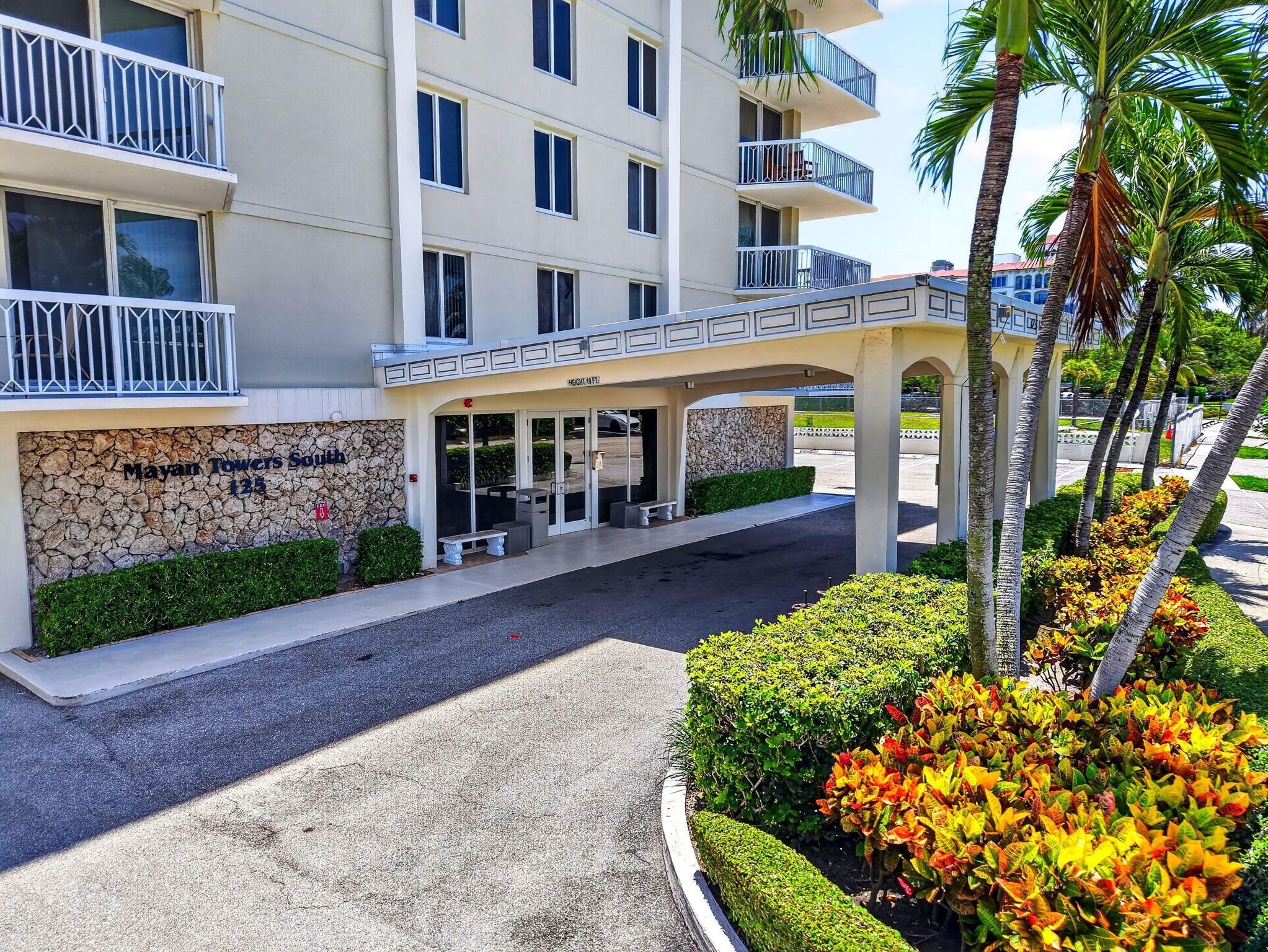 125 S Ocean Avenue 211 Property Photo 45