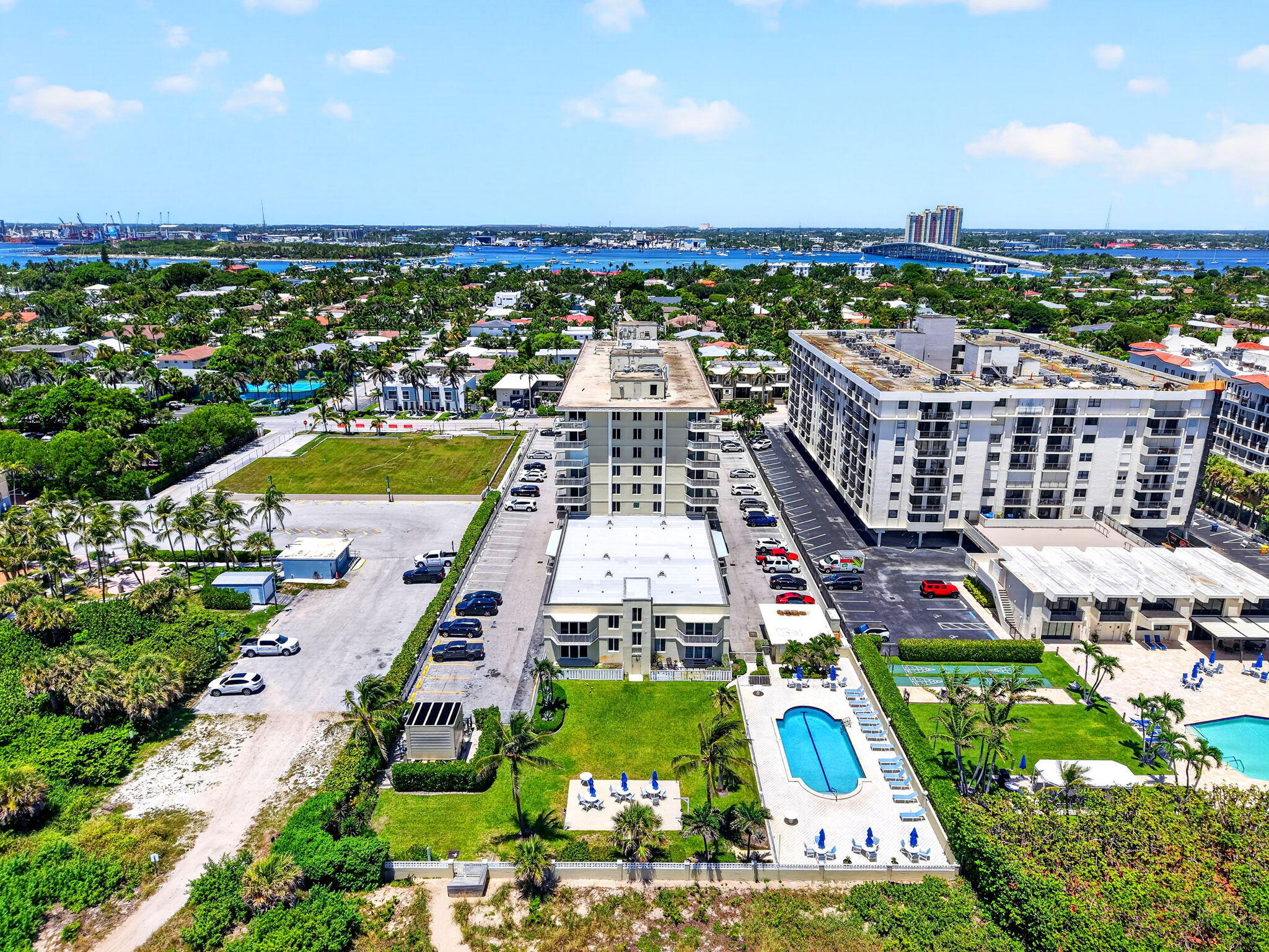 125 S Ocean Avenue 211 Property Photo 49