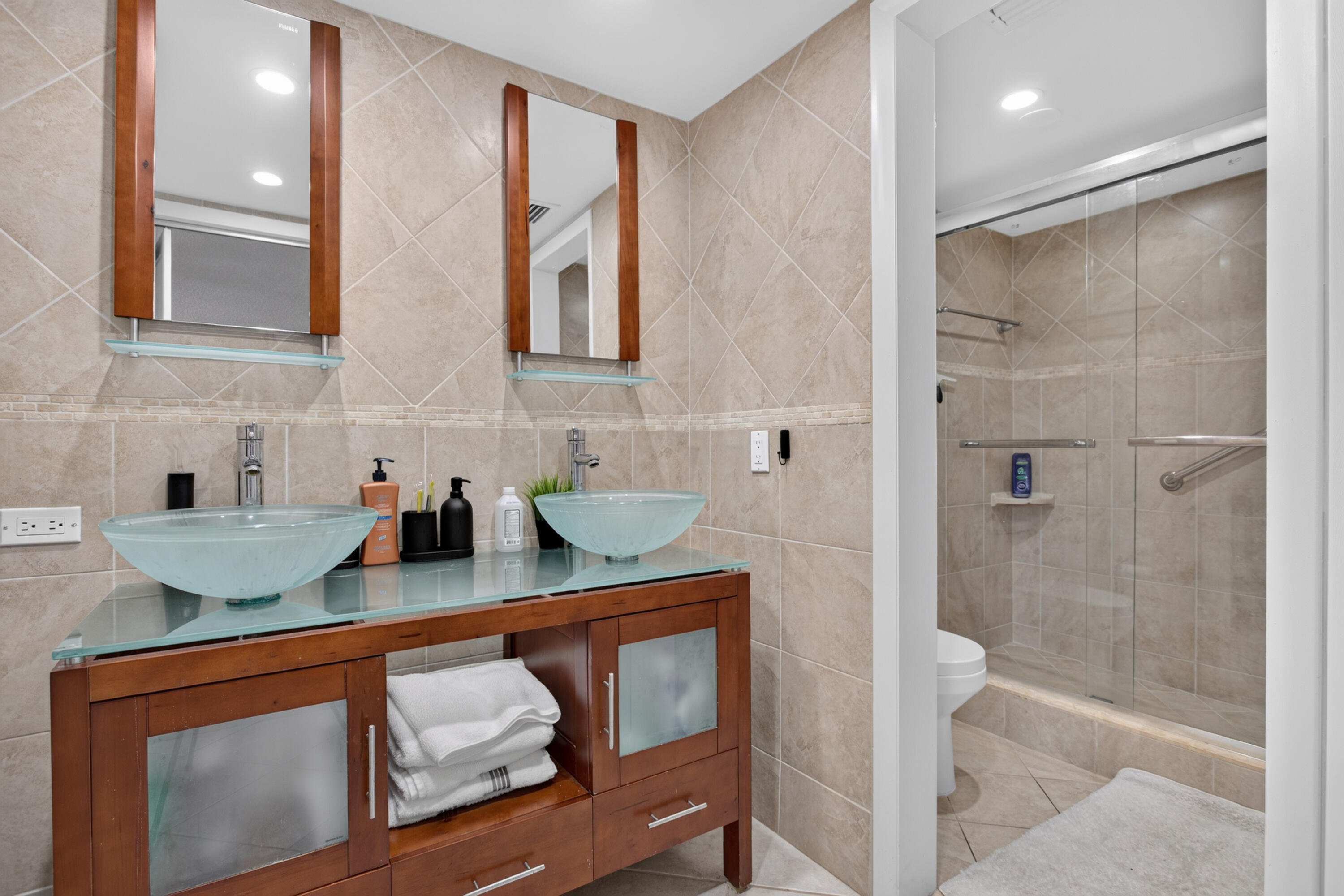 4975 E Sabal Palm Boulevard Apt 309 Property Photo 31
