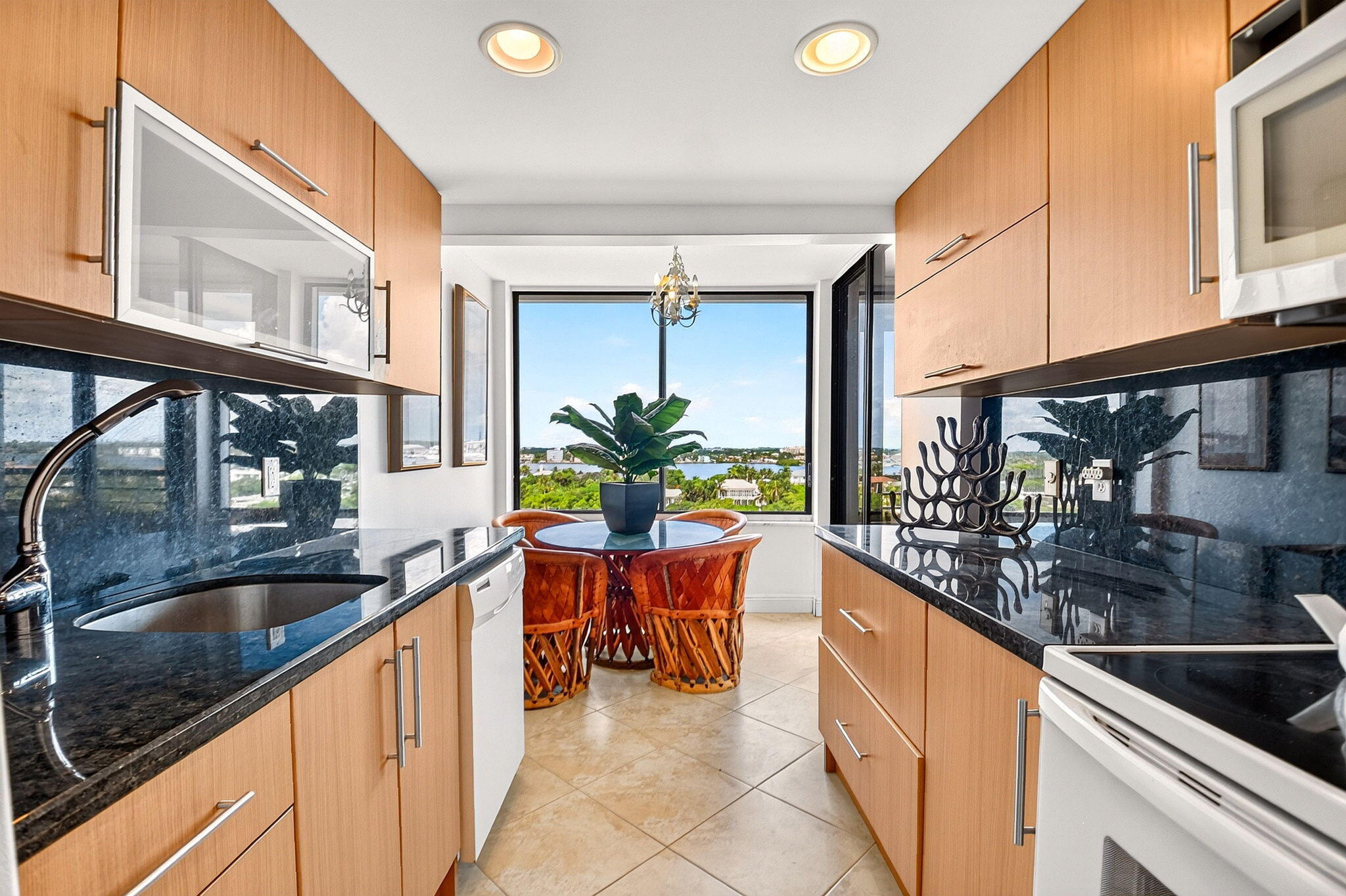 3589 S Ocean Boulevard 908 Property Photo 13