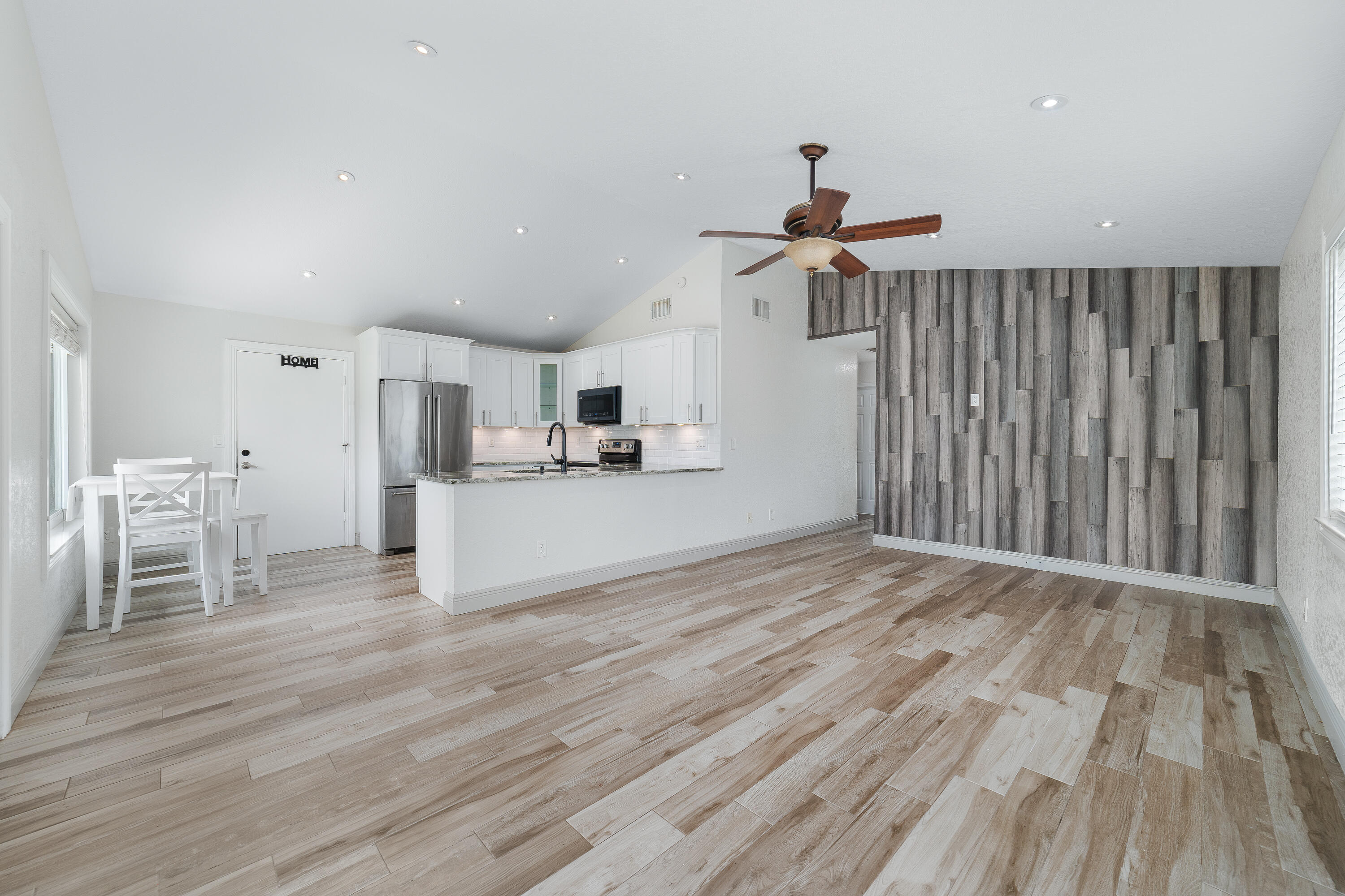 7 Cardiff Way Property Photo 6