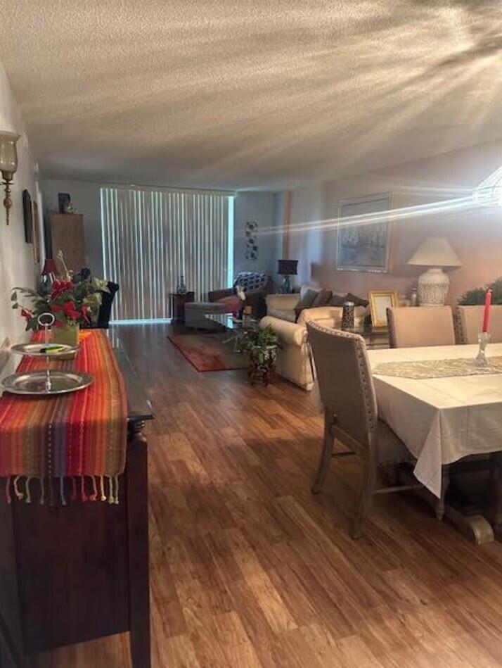 4735 Lucerne Lakes Boulevard E 204 Property Photo 3