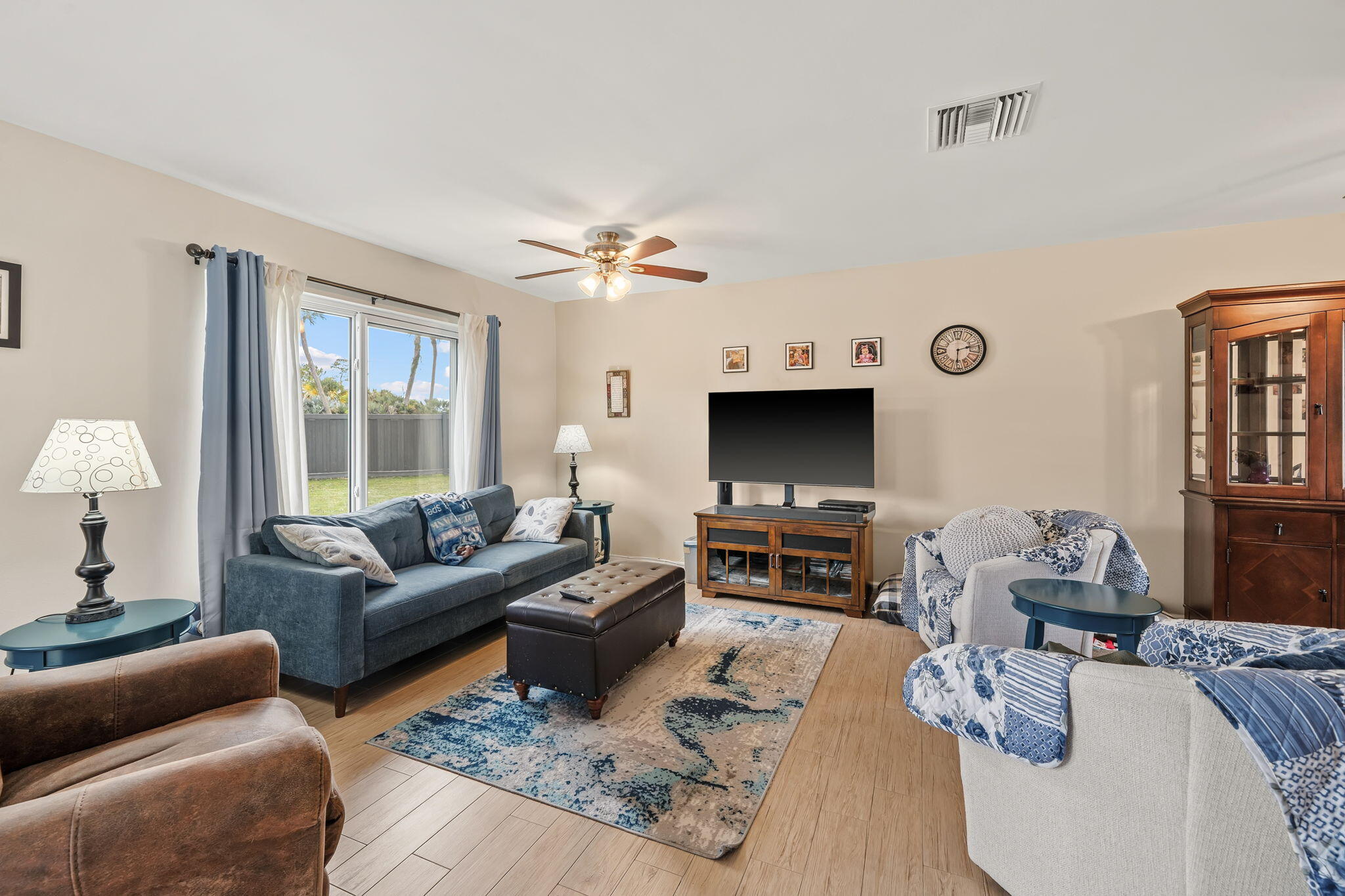 119 Lakeside Circle Property Photo 4