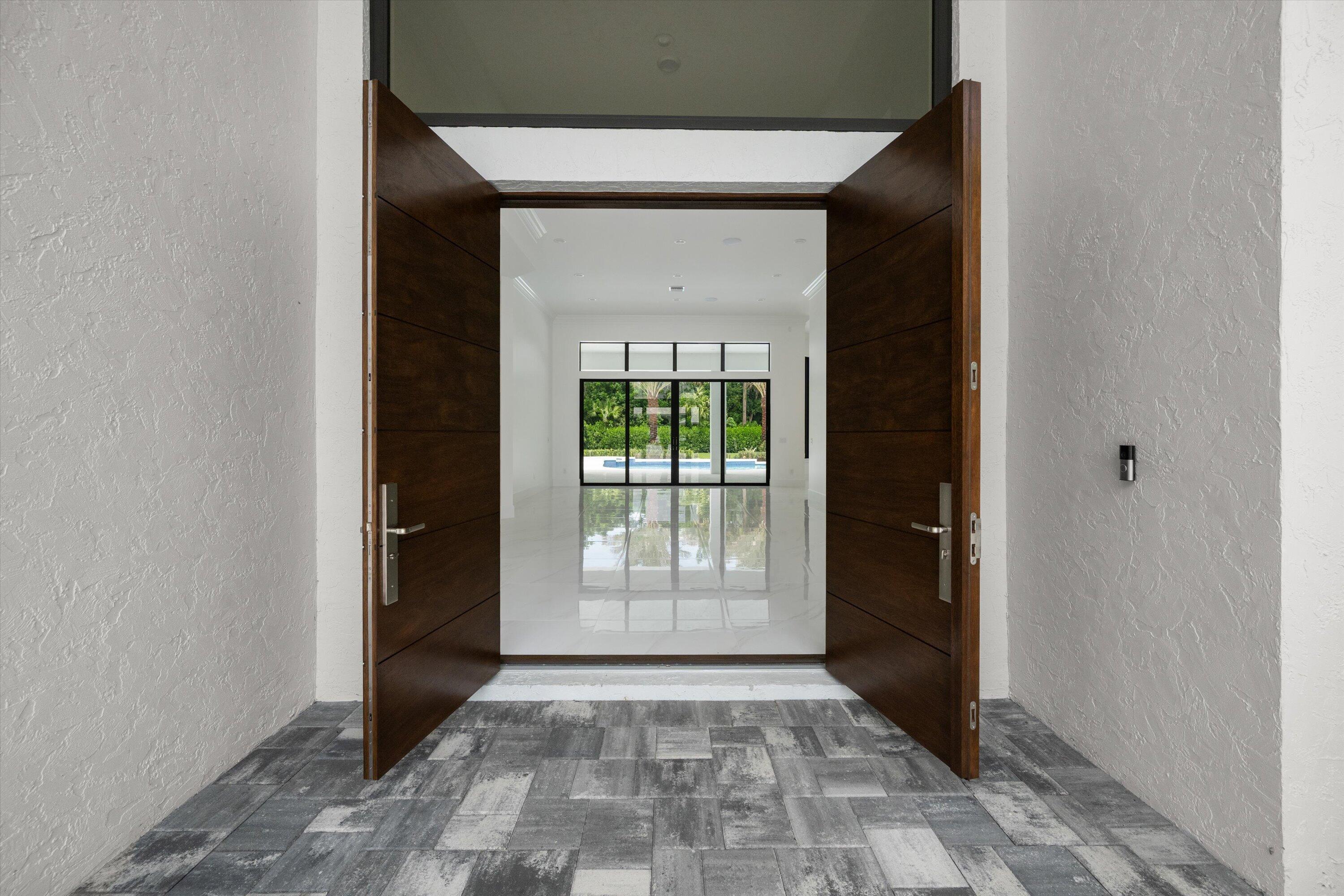 1712 Mayacoo Lakes Boulevard Property Photo 5