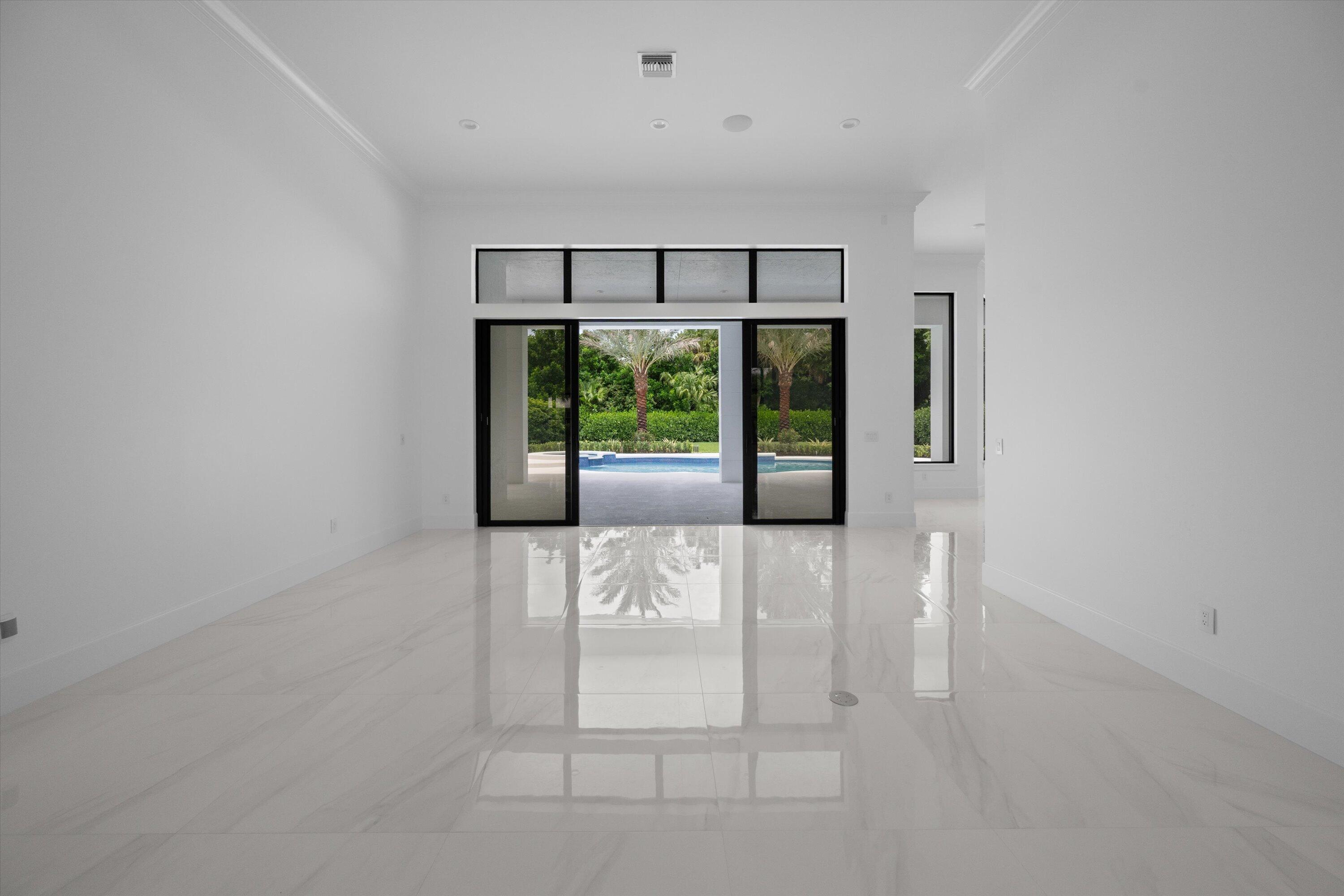 1712 Mayacoo Lakes Boulevard Property Photo 6