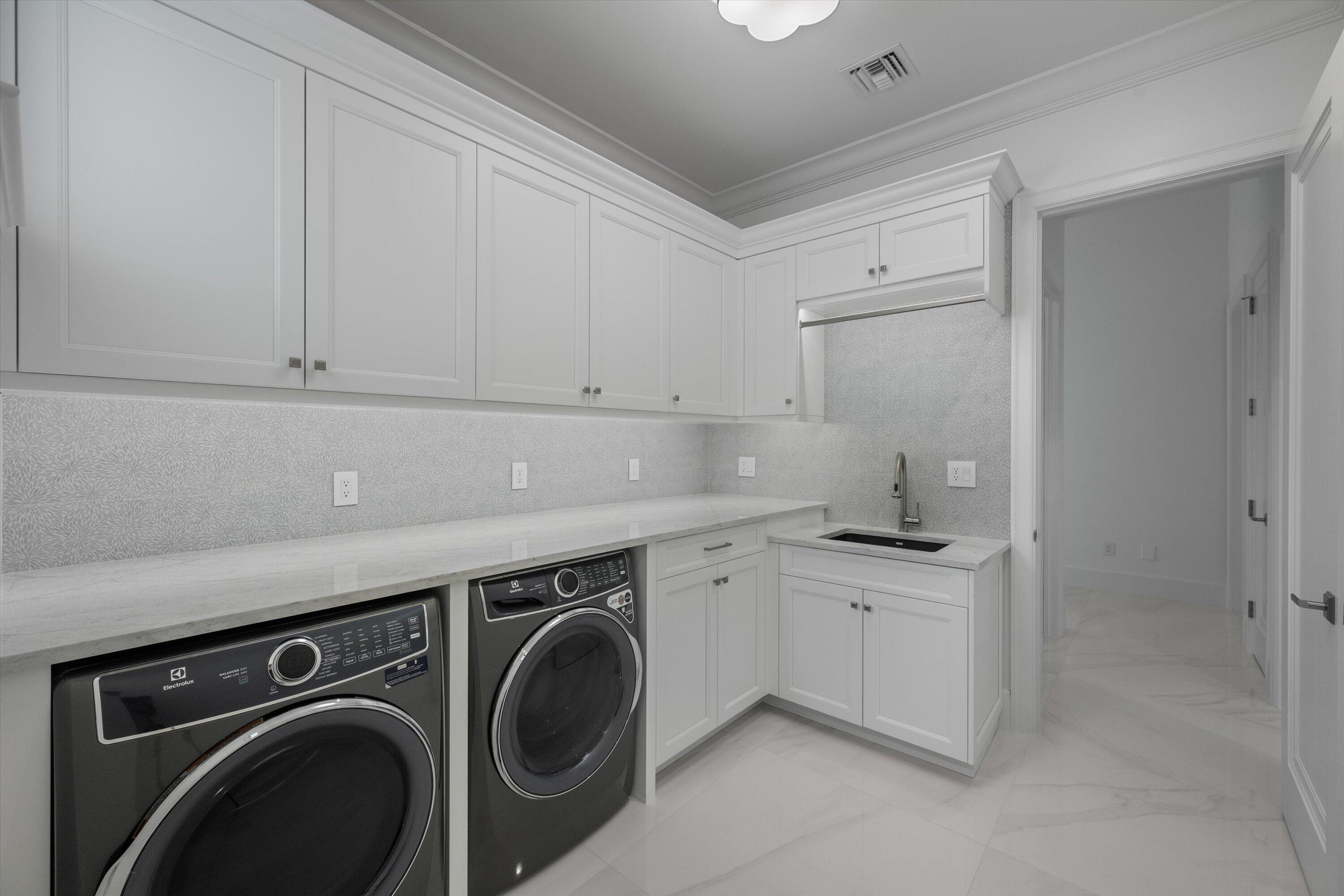 1712 Mayacoo Lakes Boulevard Property Photo 34