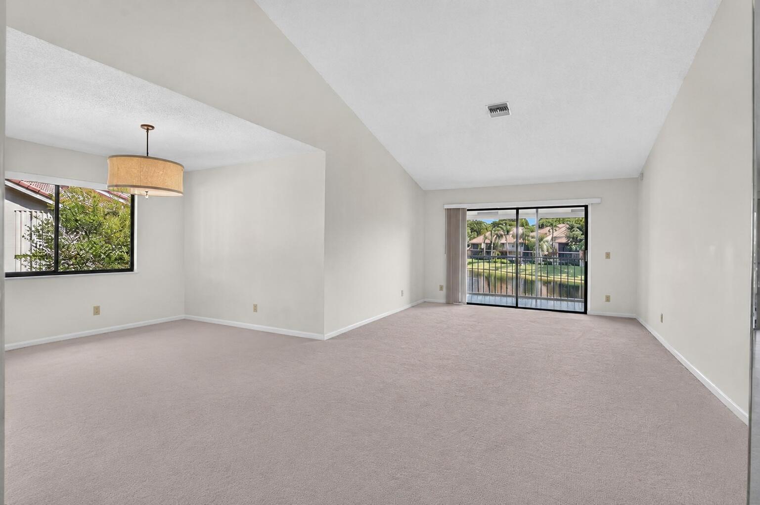 5751 Coach House Circle E Property Photo 6