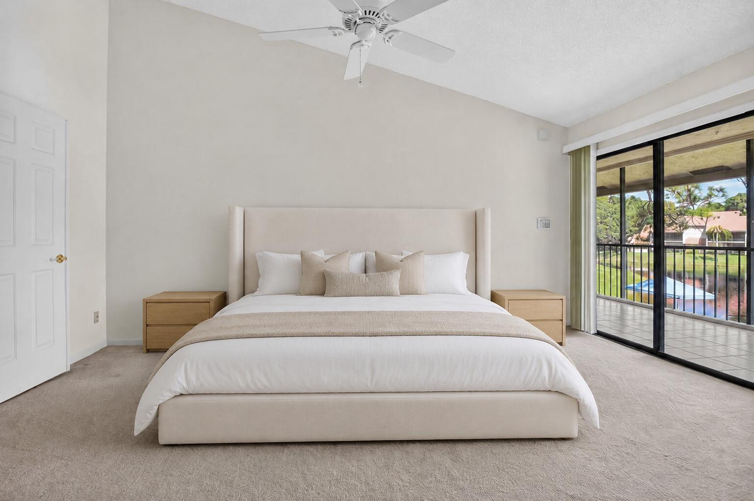 5751 Coach House Circle E Property Photo 13