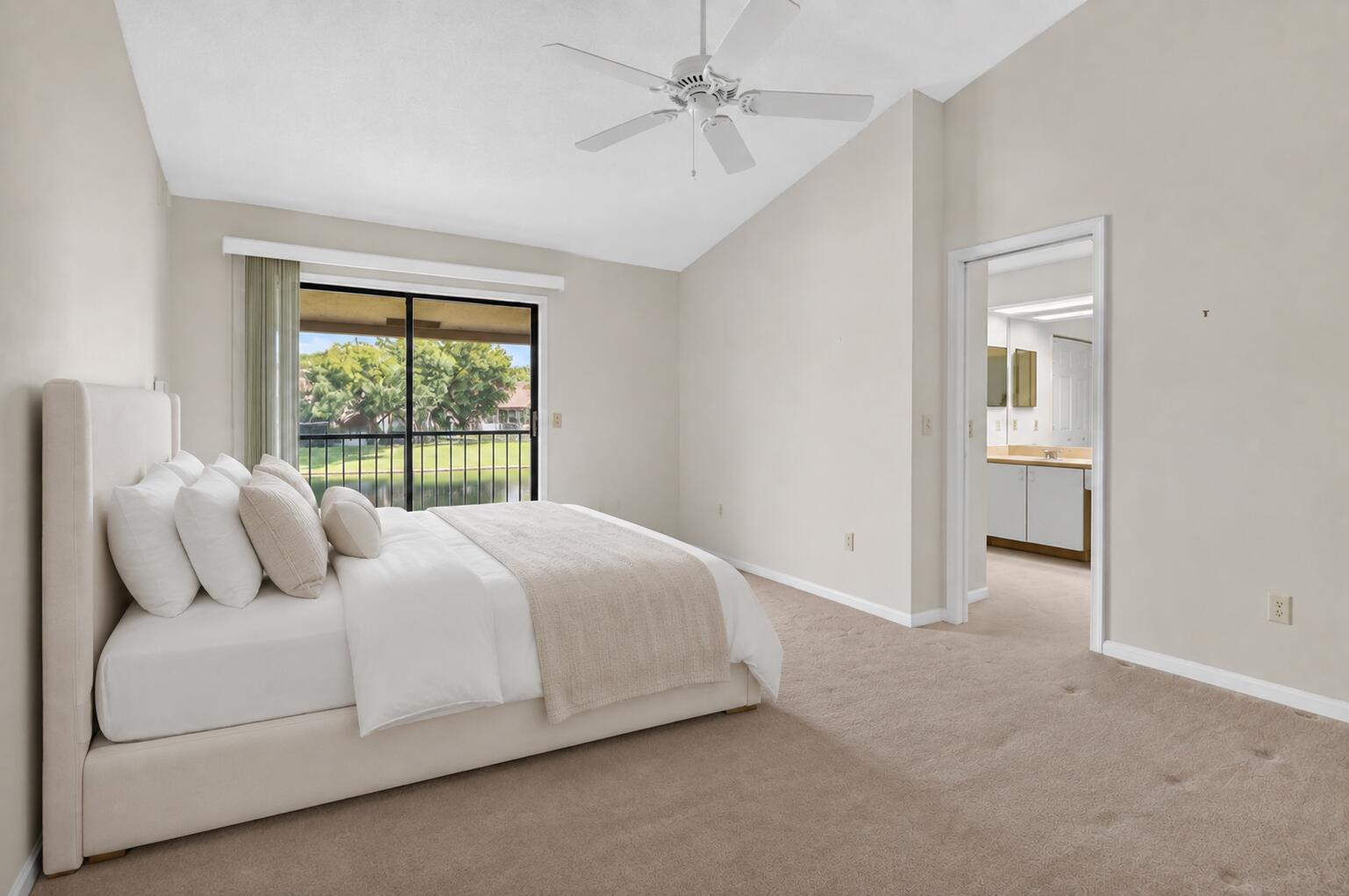5751 Coach House Circle E Property Photo 14