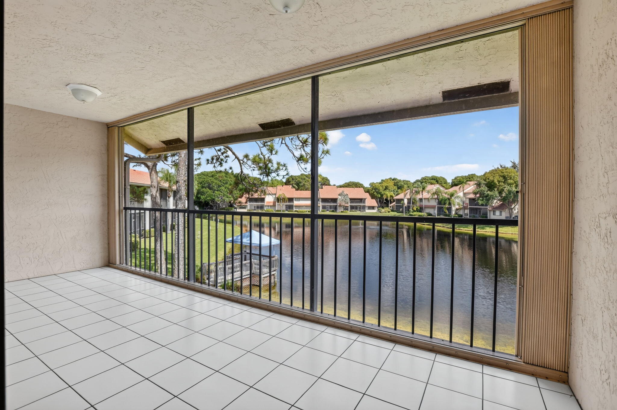 5751 Coach House Circle E Property Photo 23