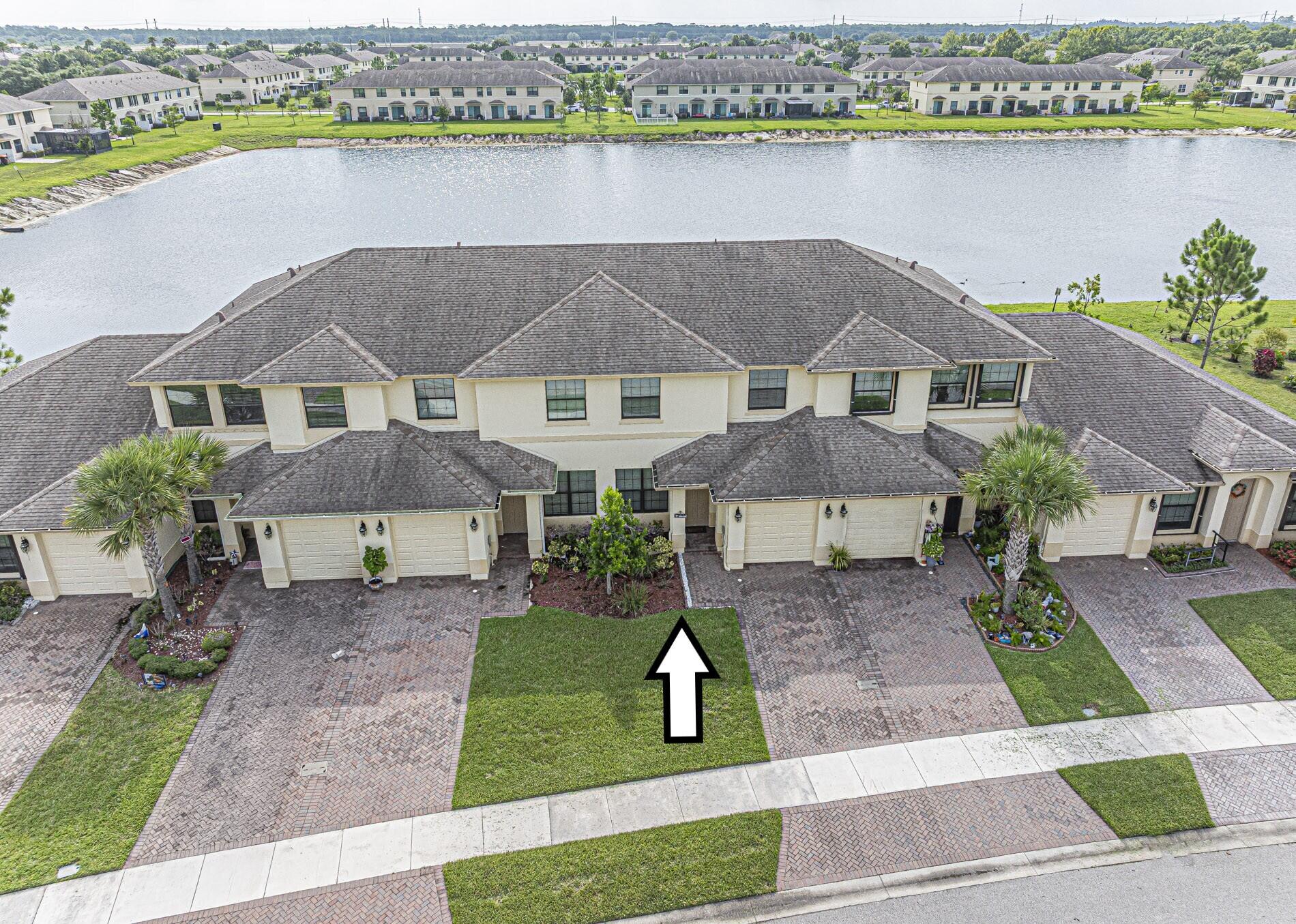 10092 W Villa Circle Property Photo 1