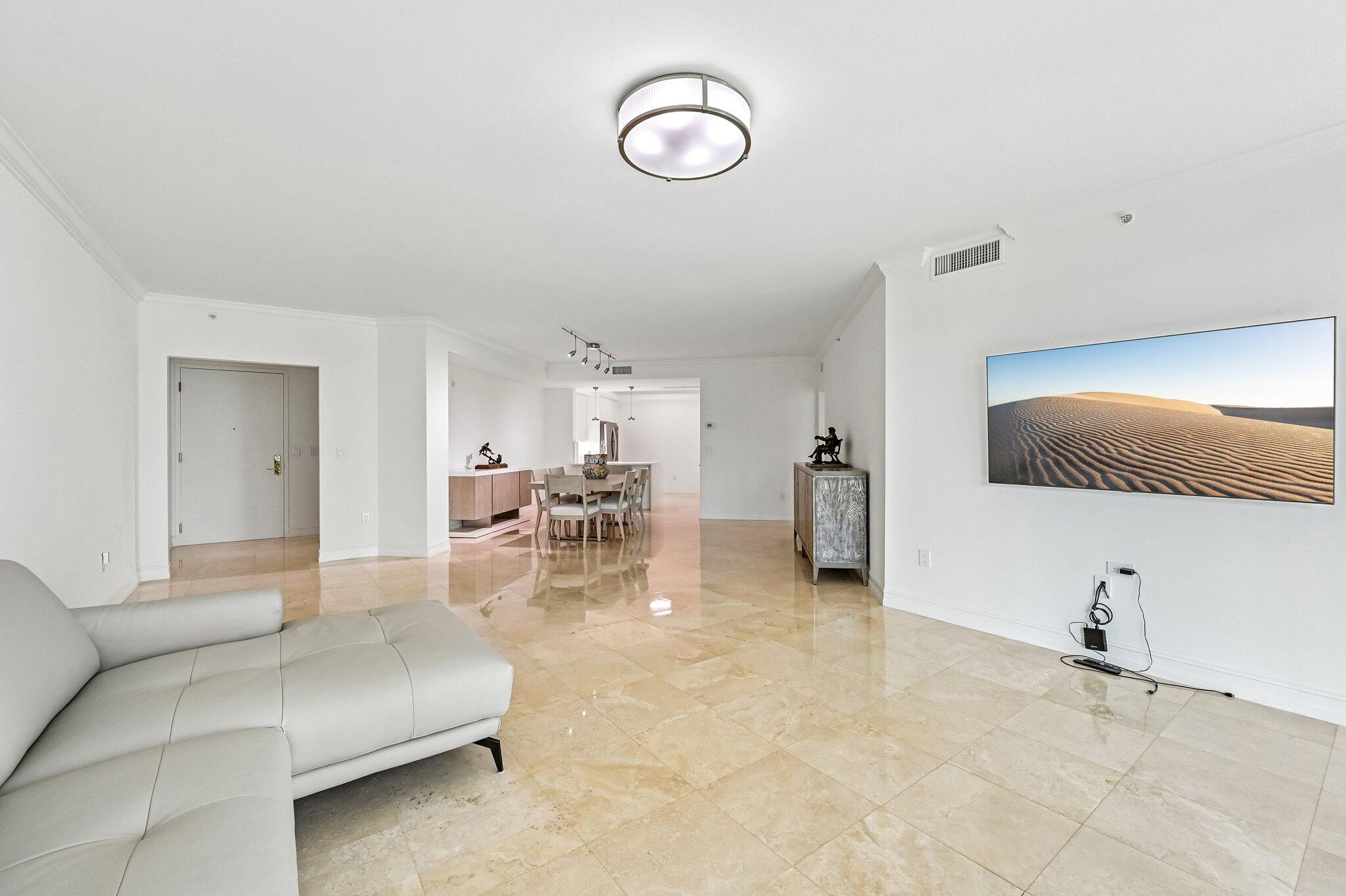 550 Se Mizner Boulevard B206 Property Photo 9