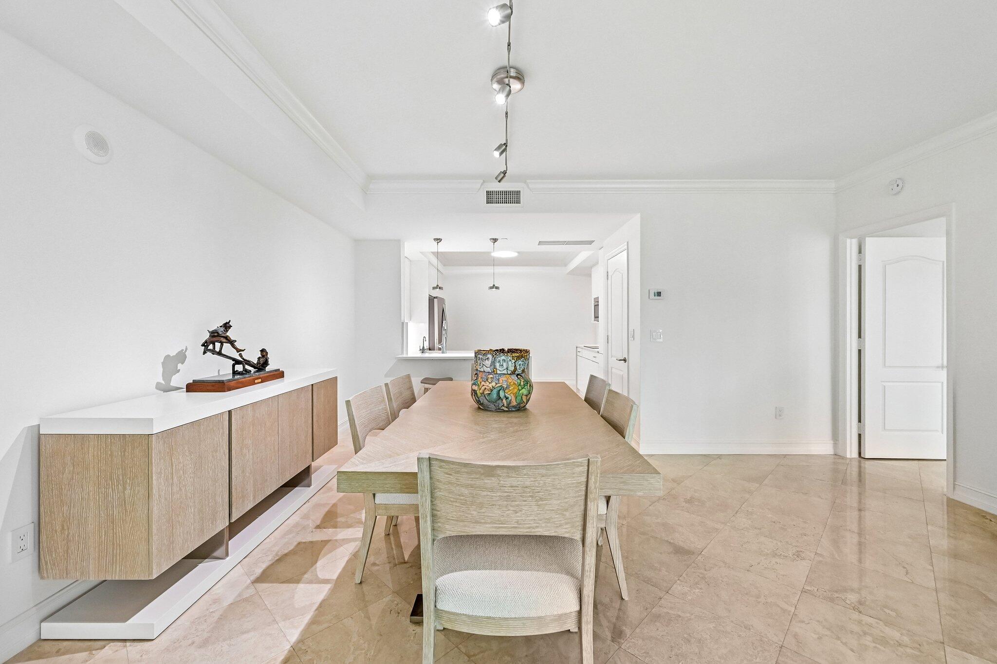 550 Se Mizner Boulevard B206 Property Photo 10
