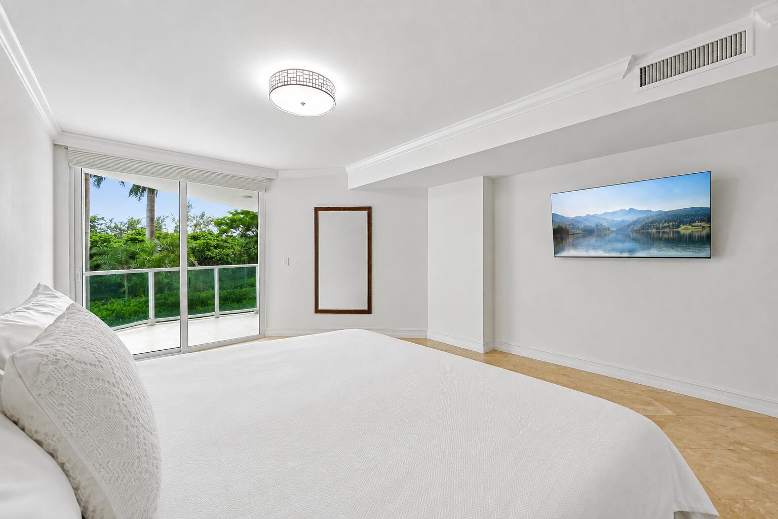 550 Se Mizner Boulevard B206 Property Photo 13