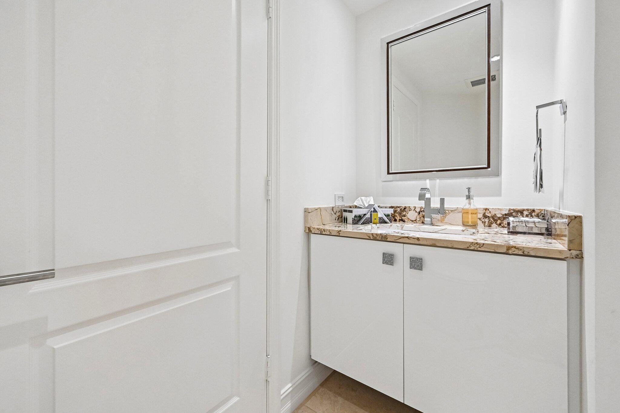 550 Se Mizner Boulevard B206 Property Photo 22