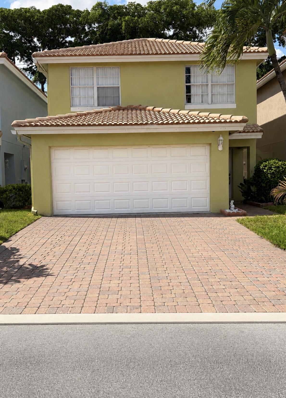 3357 COMMODORE Court