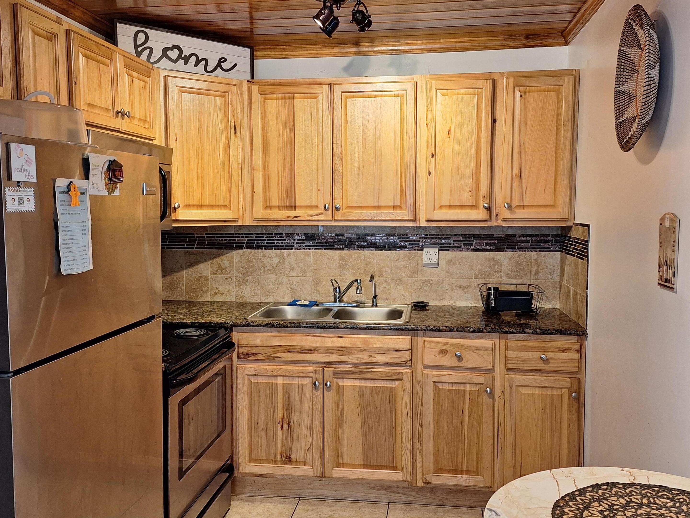 252 Bedford J Property Photo 2