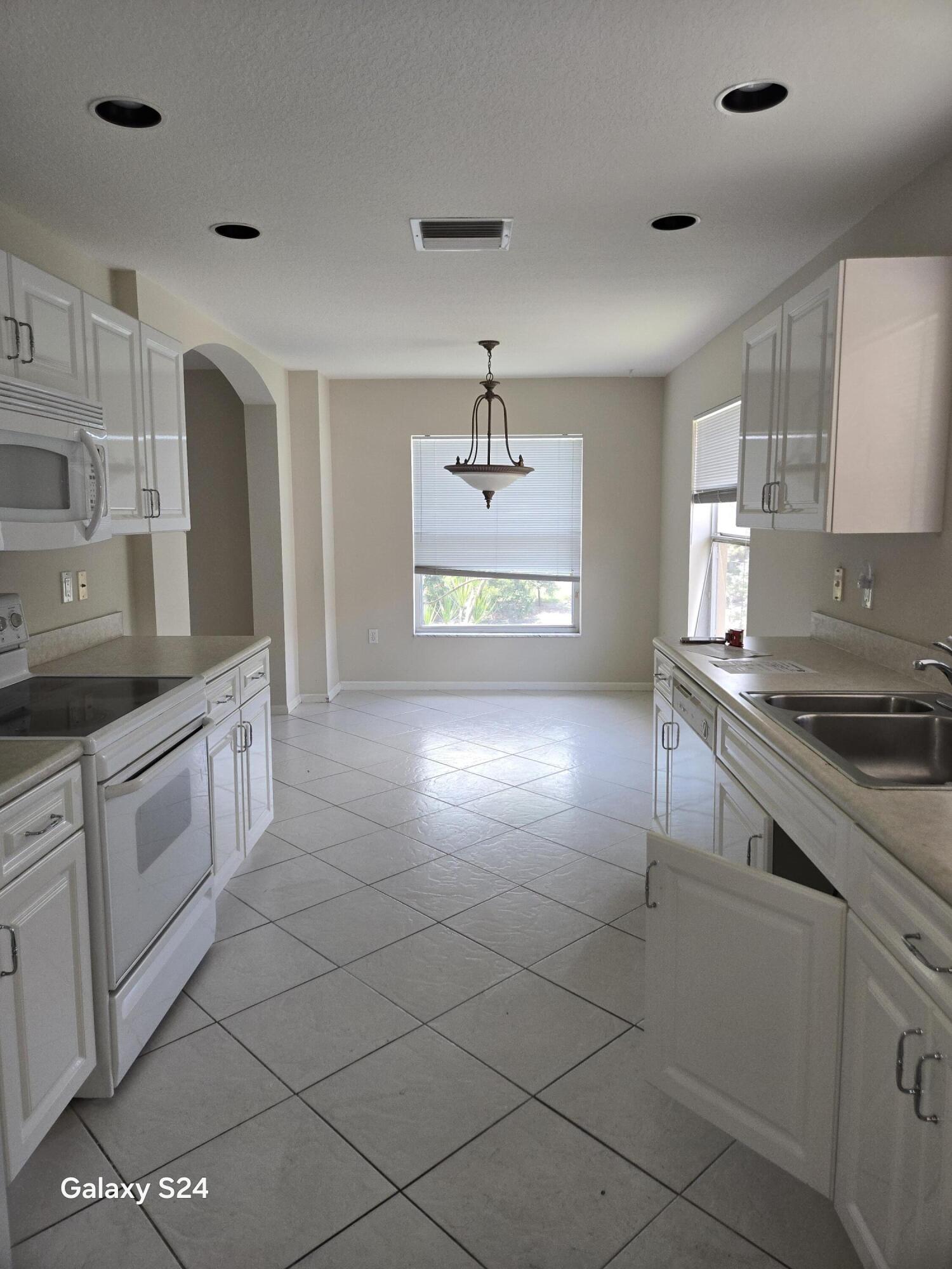 12418 Crystal Pointe Drive 202 Property Photo 29