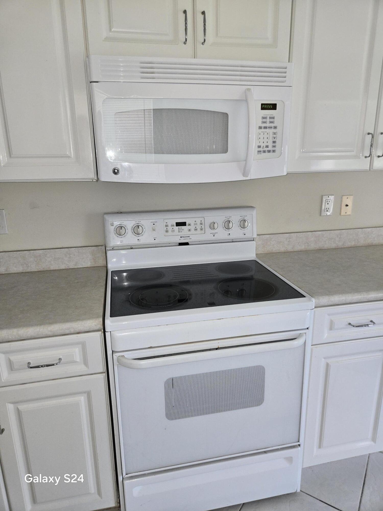 12418 Crystal Pointe Drive 202 Property Photo 31