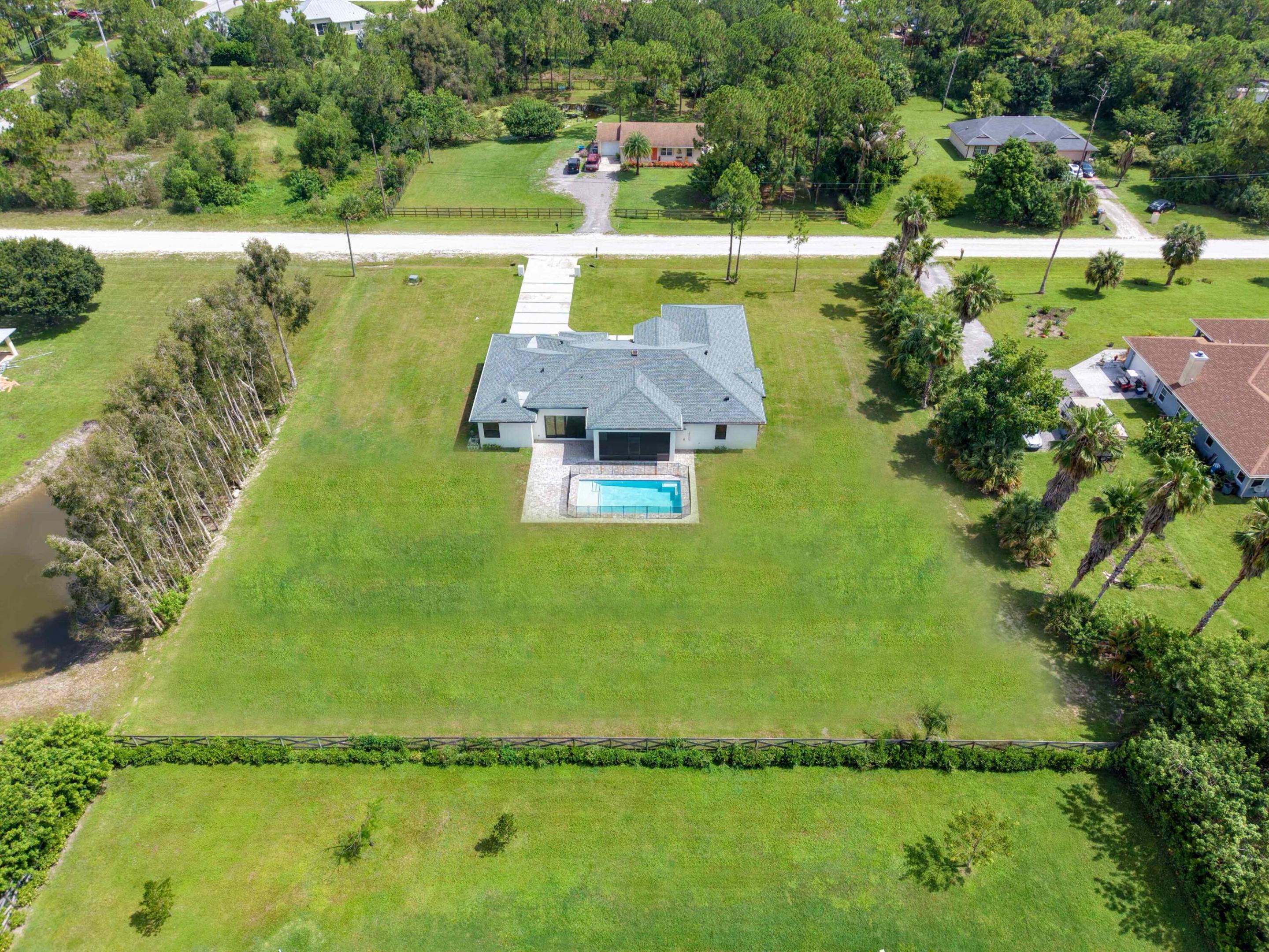 17436 71st Lane N Property Photo 7