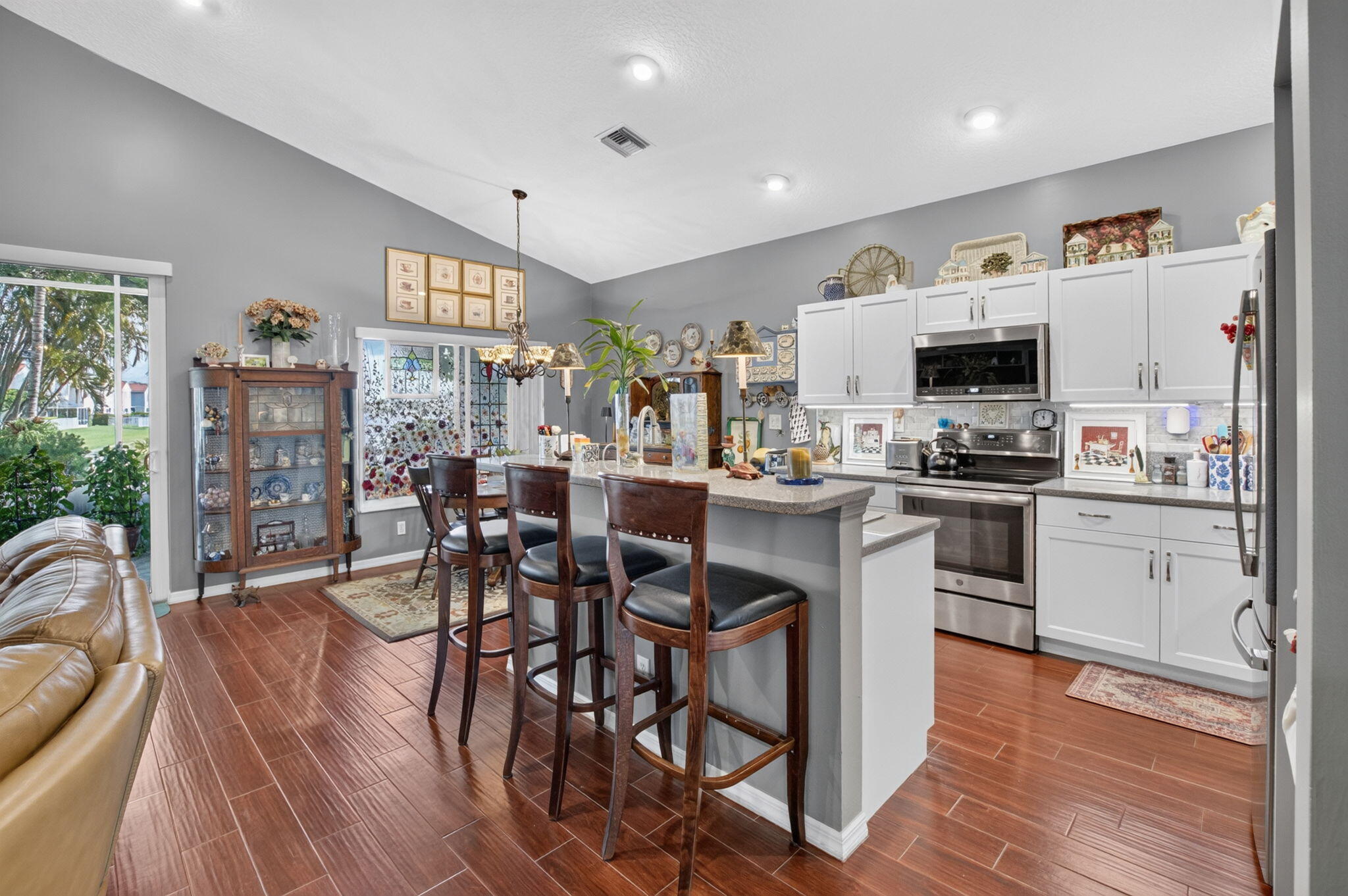 7591 Brunson Circle Property Photo 13