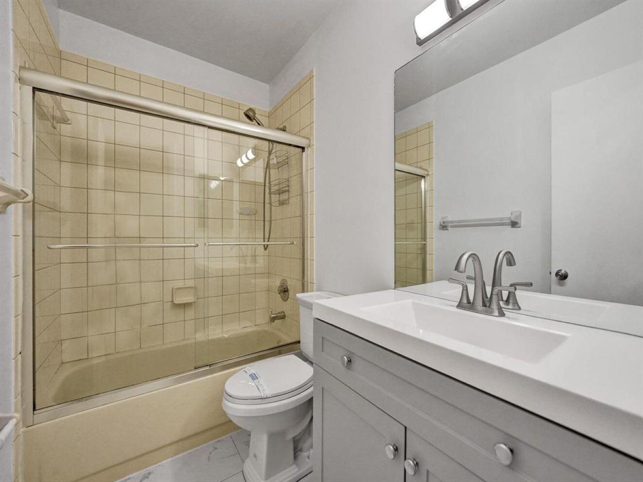 9845 Riverside Drive 8-28 Property Photo 19