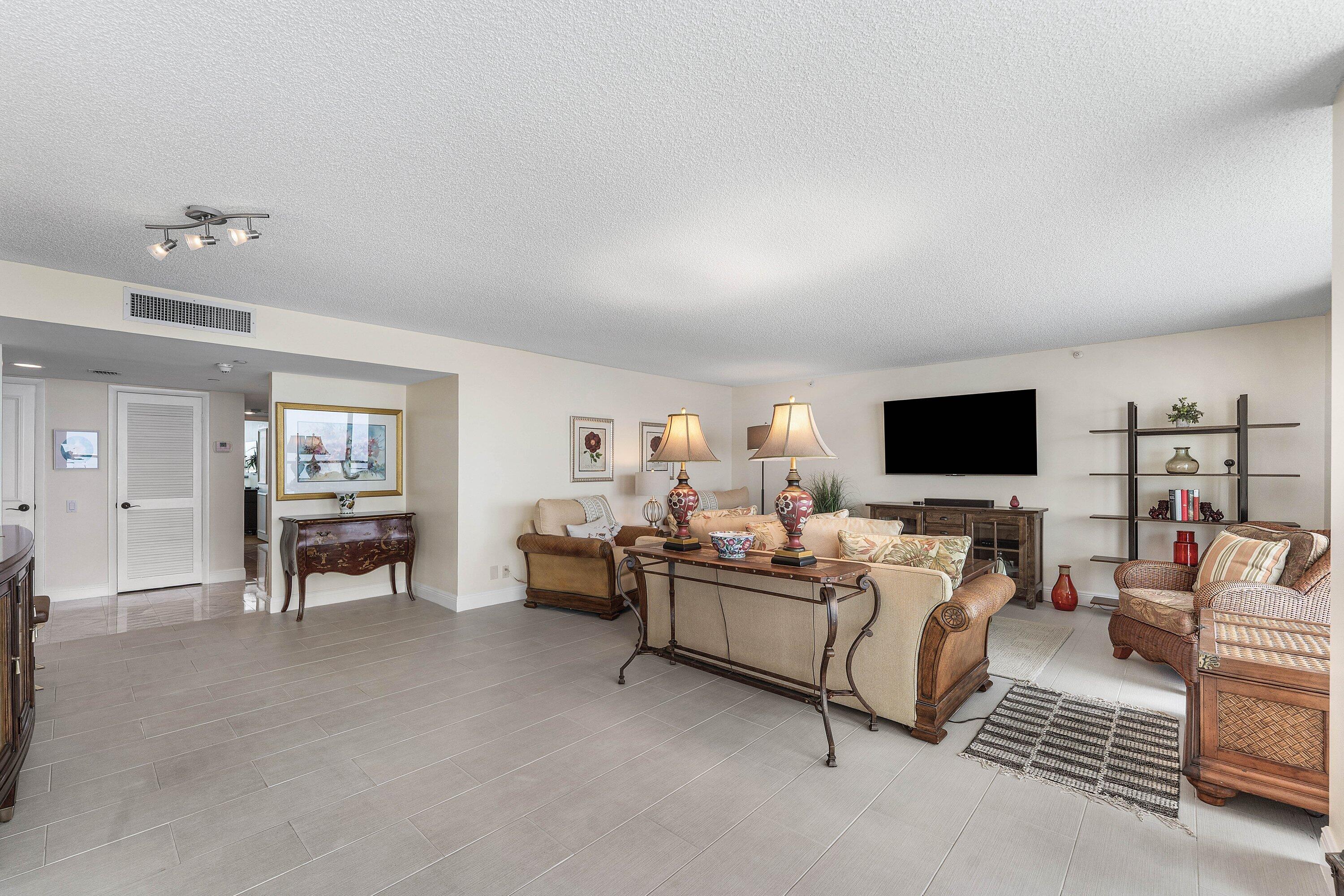 250 S Ocean Boulevard 8f Property Photo 13