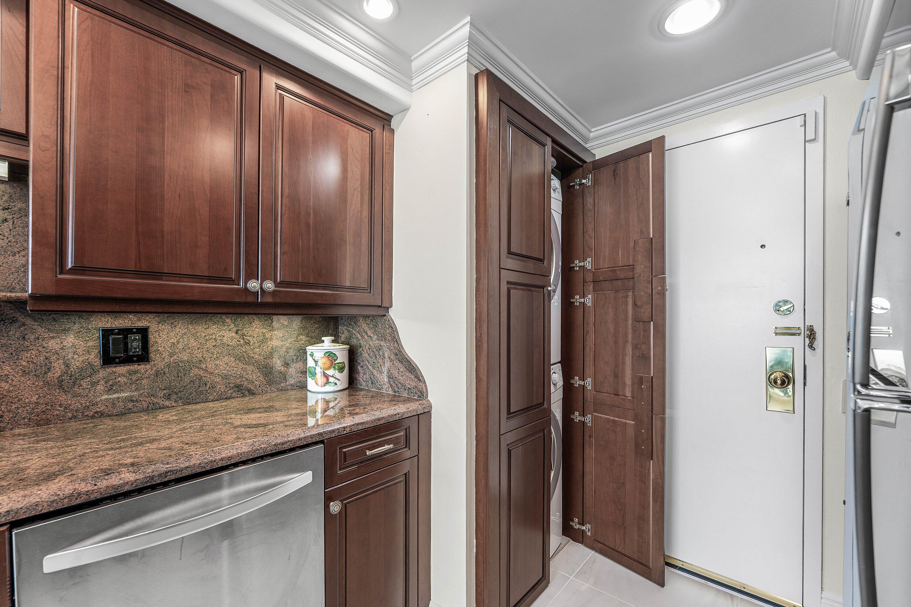 250 S Ocean Boulevard 8f Property Photo 20