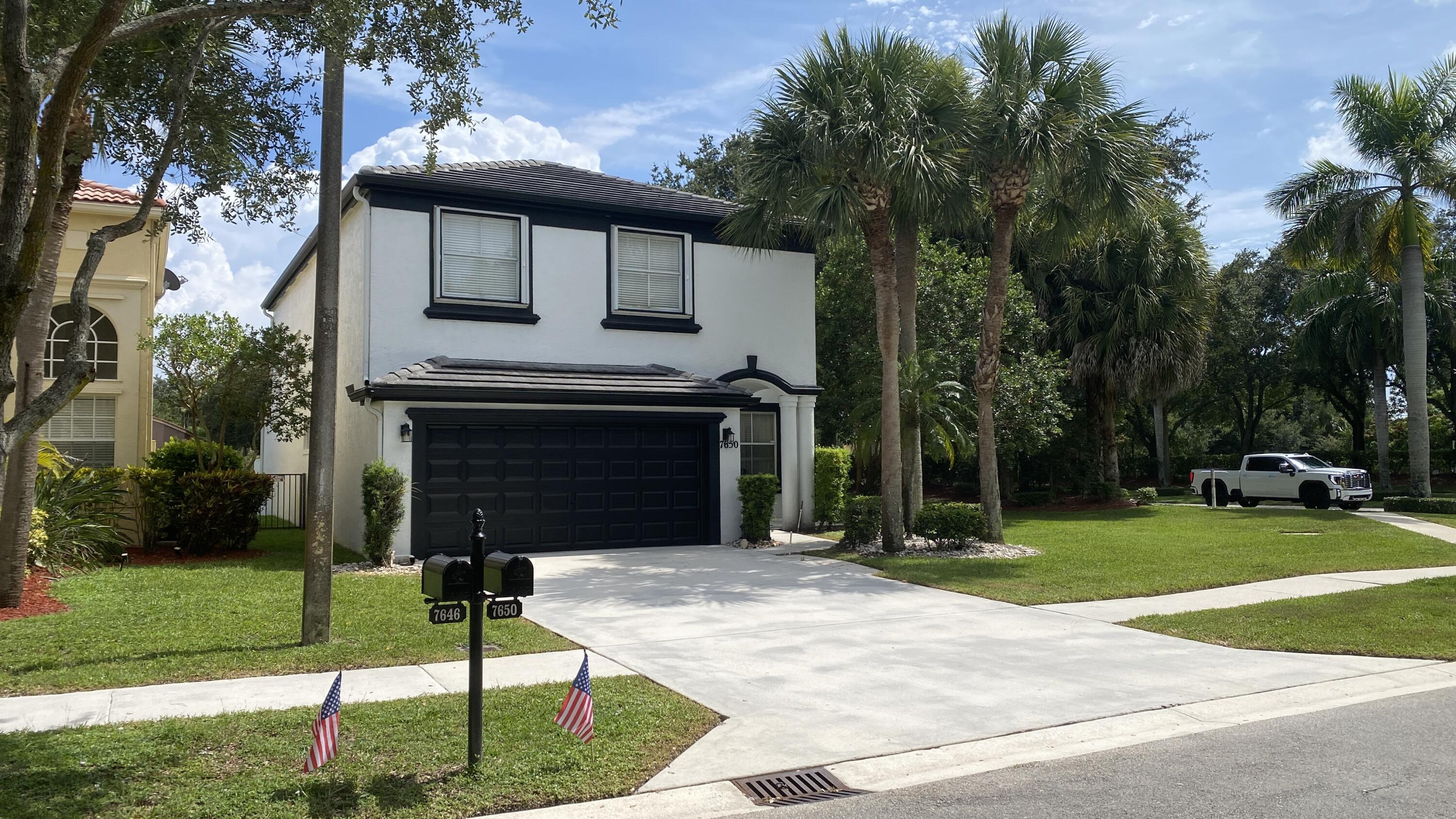 7650 Oak Grove Circle Property Photo 3