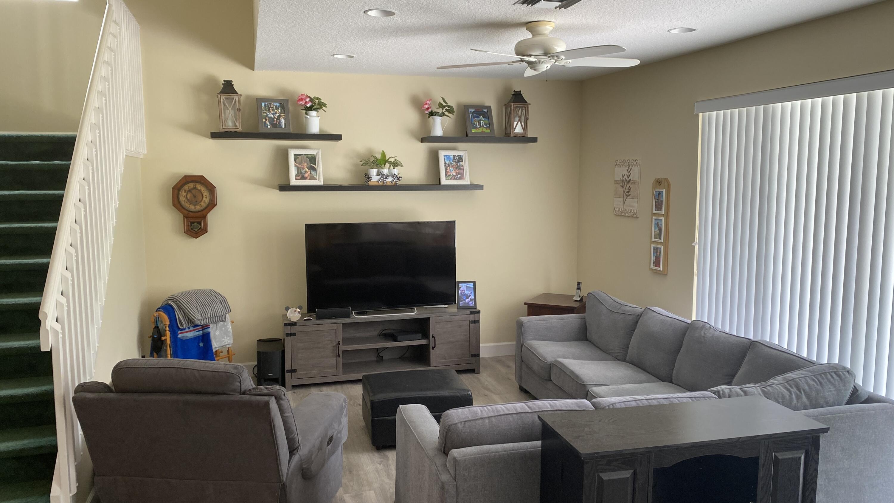 7650 Oak Grove Circle Property Photo 10