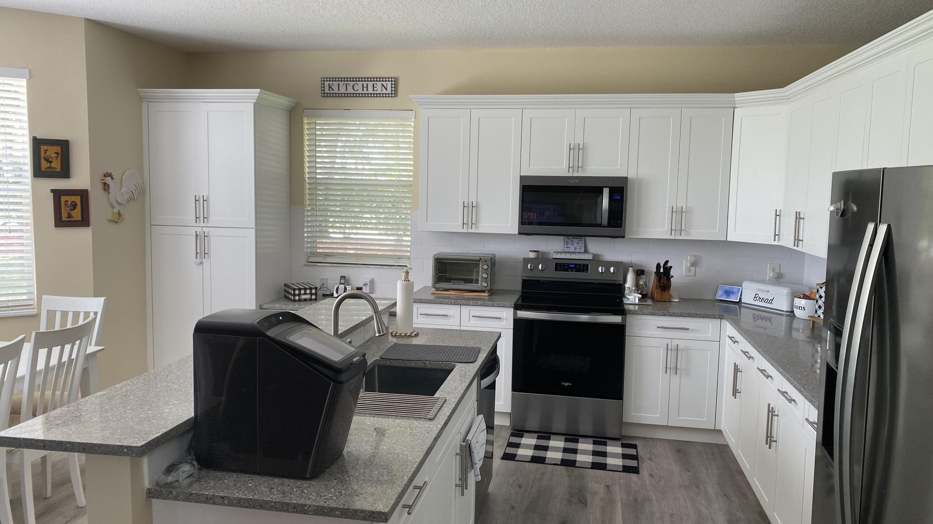 7650 Oak Grove Circle Property Photo 17