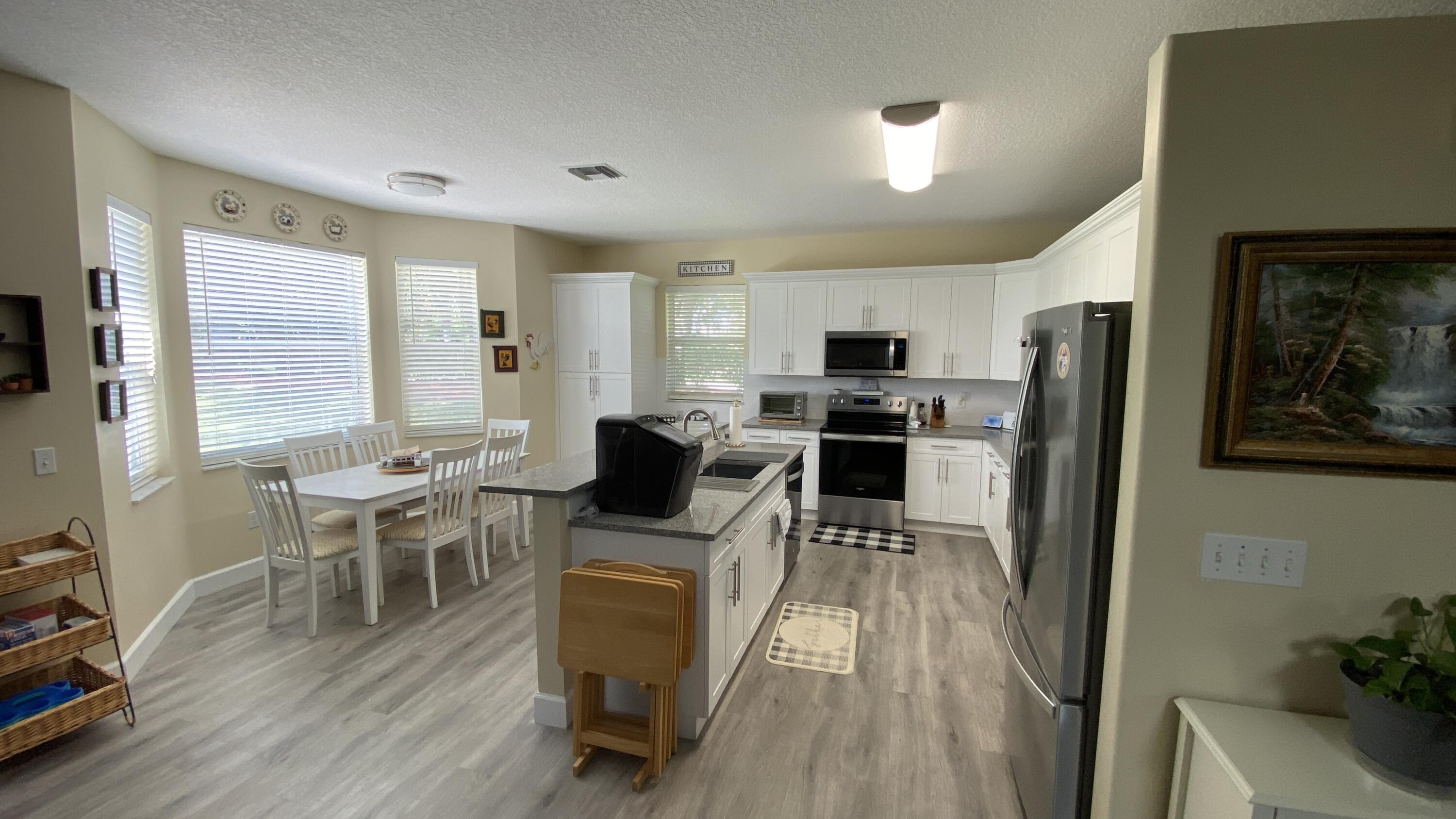 7650 Oak Grove Circle Property Photo 18