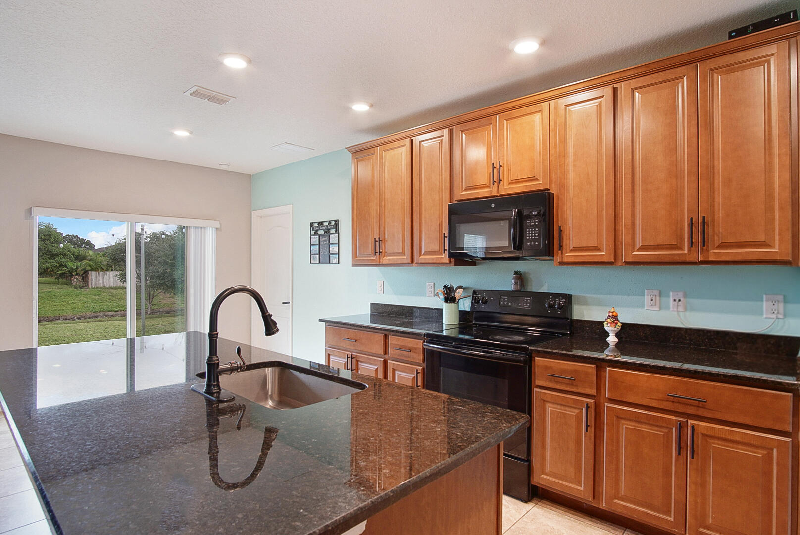 2109 Sw Chestnut Lane Property Photo 4