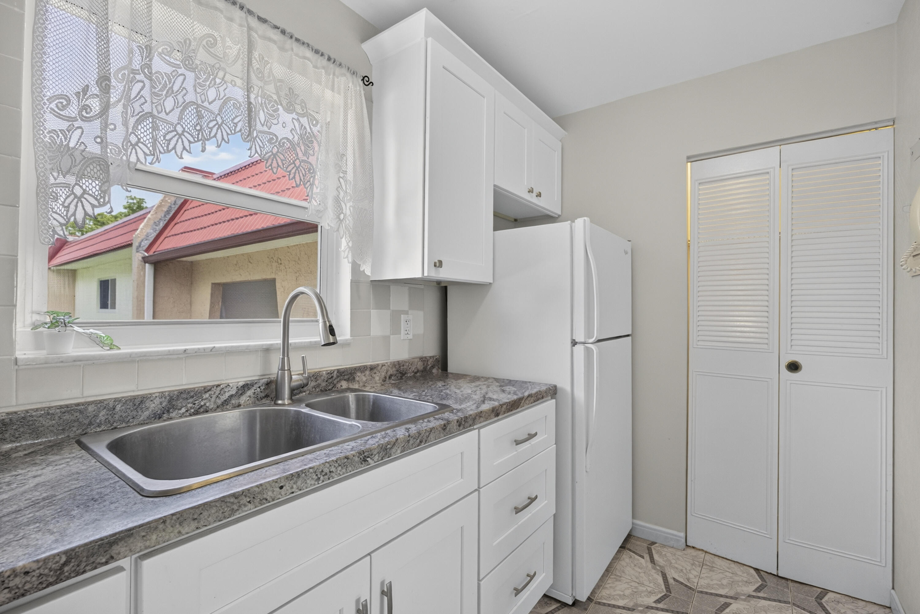 355 Lake Frances Drive Property Photo 18