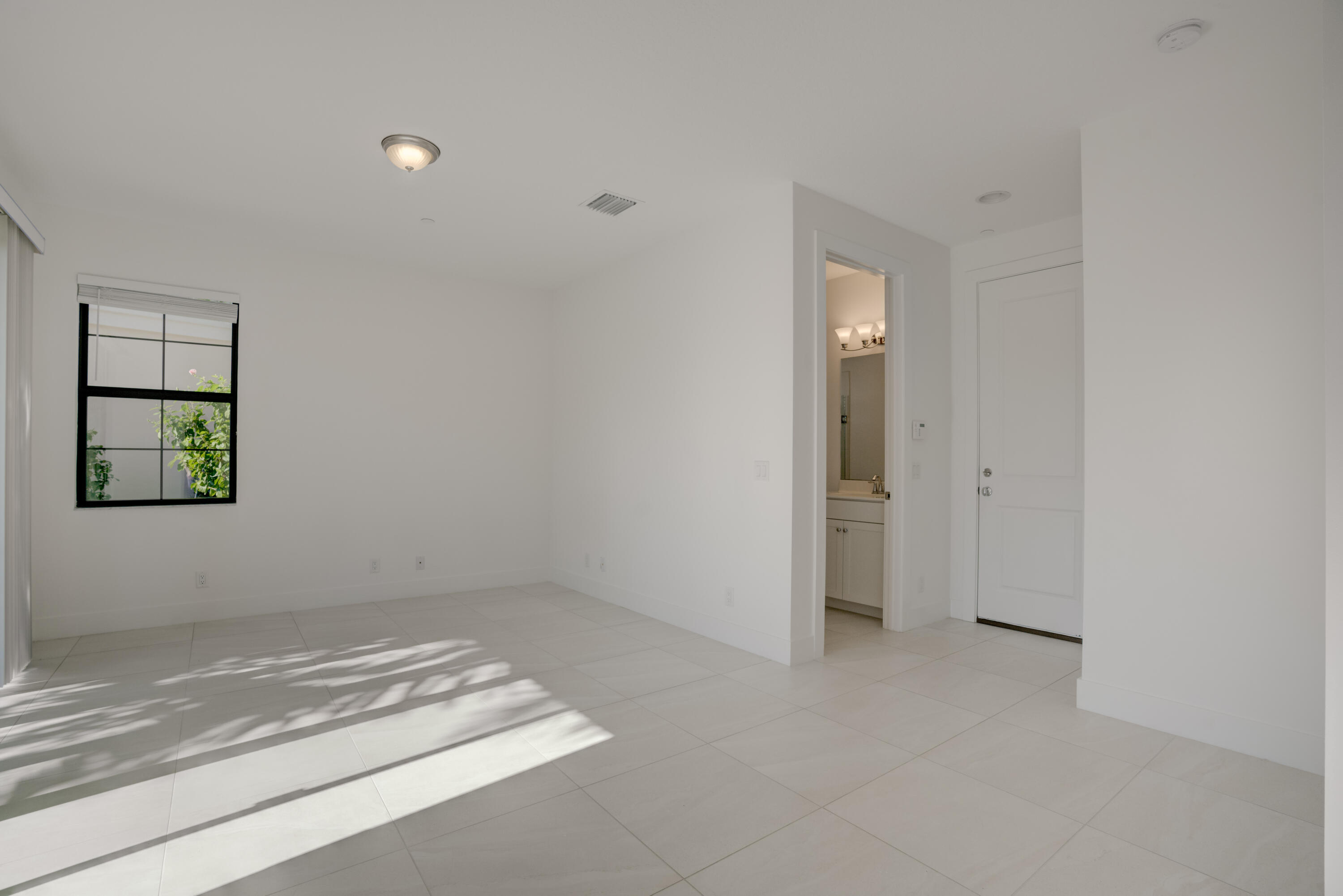 5113 Beckman Terrace Property Photo 5