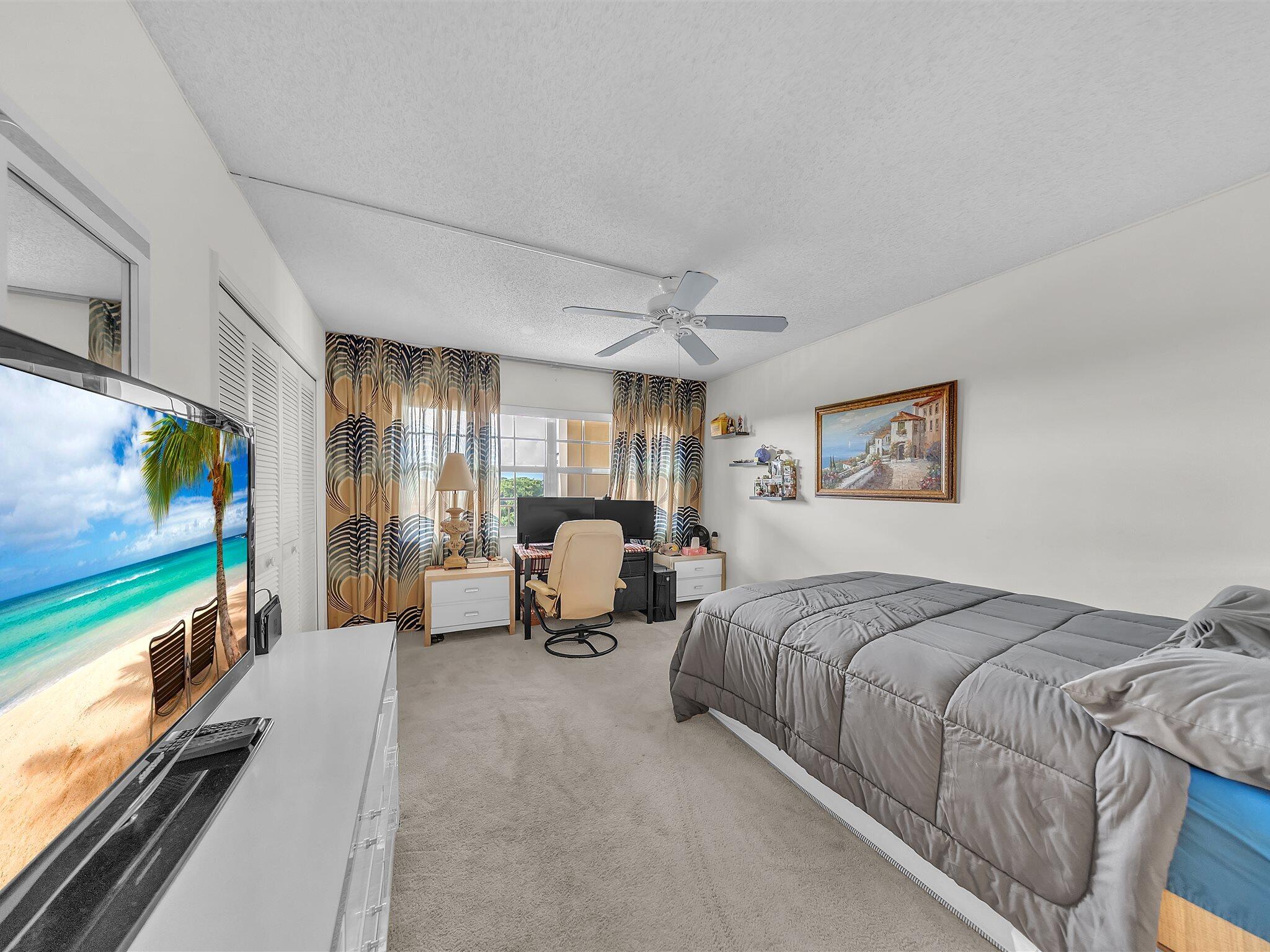 4030 W Palm Aire Drive 503 Property Photo 4