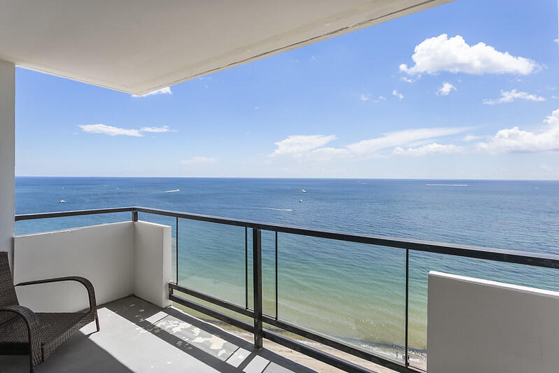 1500 S Ocean Boulevard 1404 Property Photo 4