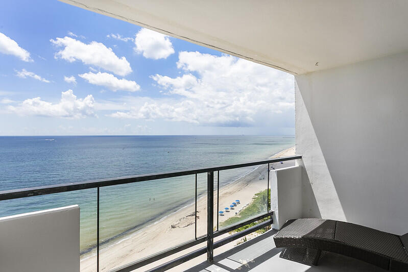 1500 S Ocean Boulevard 1404 Property Photo 10
