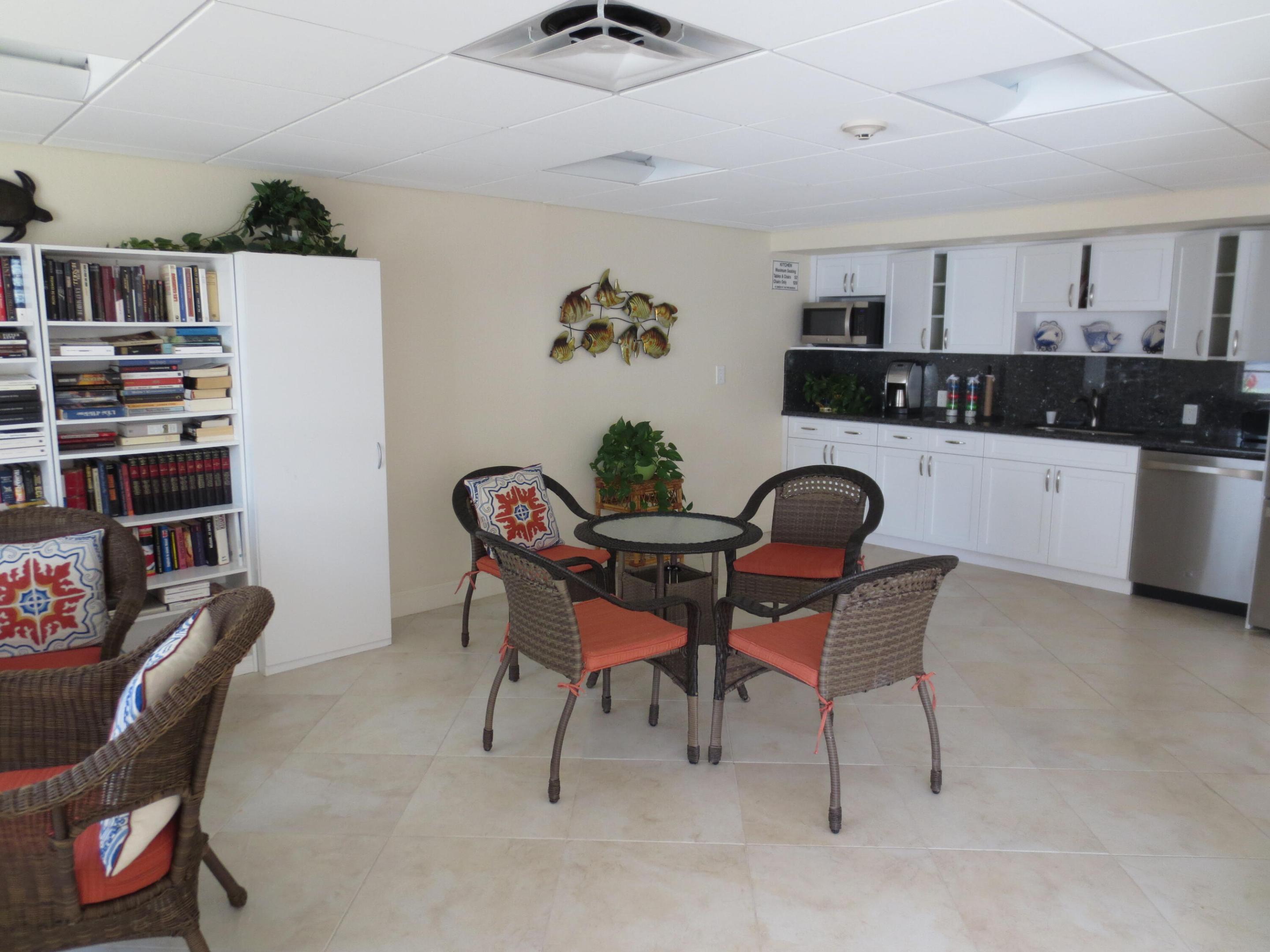 1500 S Ocean Boulevard 1404 Property Photo 28