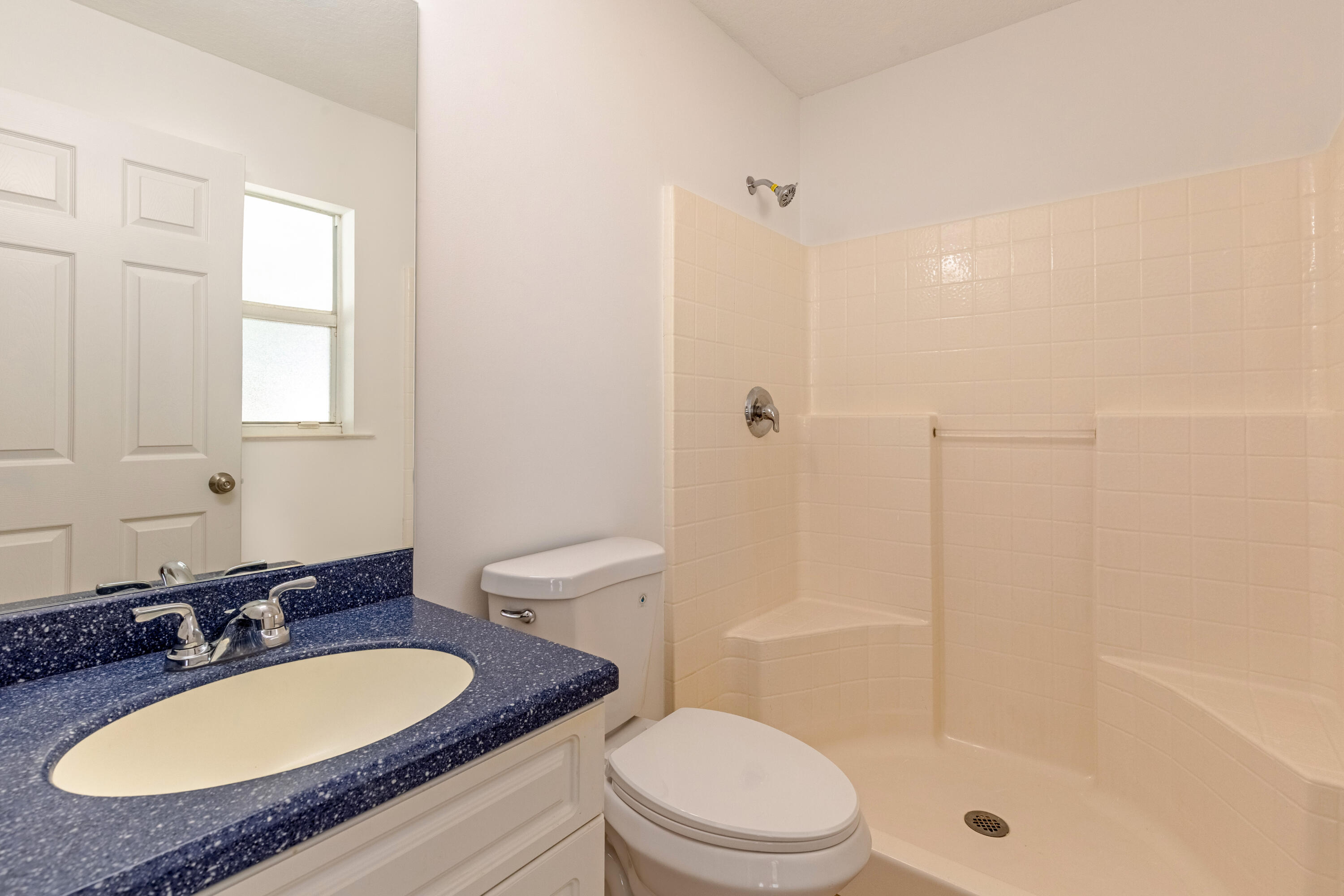5060 Se Ebbtide Avenue Property Photo 11