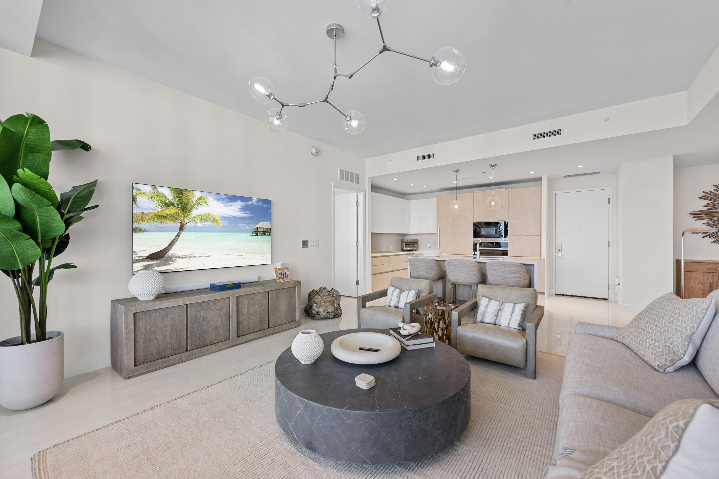 3100 N Ocean Drive H-1702 Property Photo 6