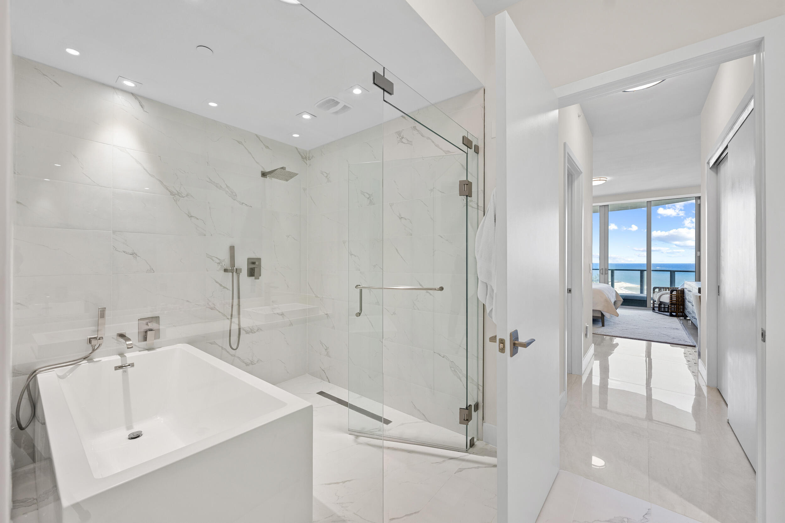 3100 N Ocean Drive H-1702 Property Photo 27