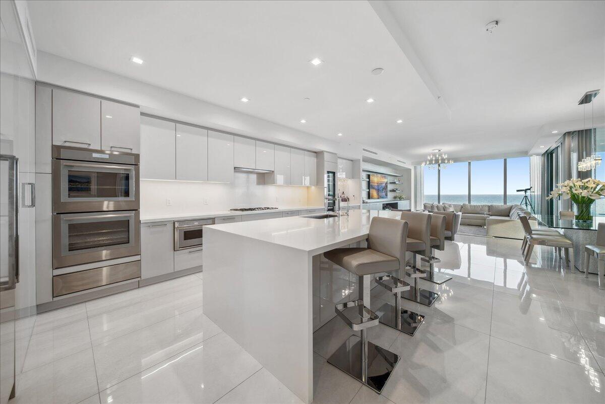 5000 N Ocean Drive 603 Property Photo 4