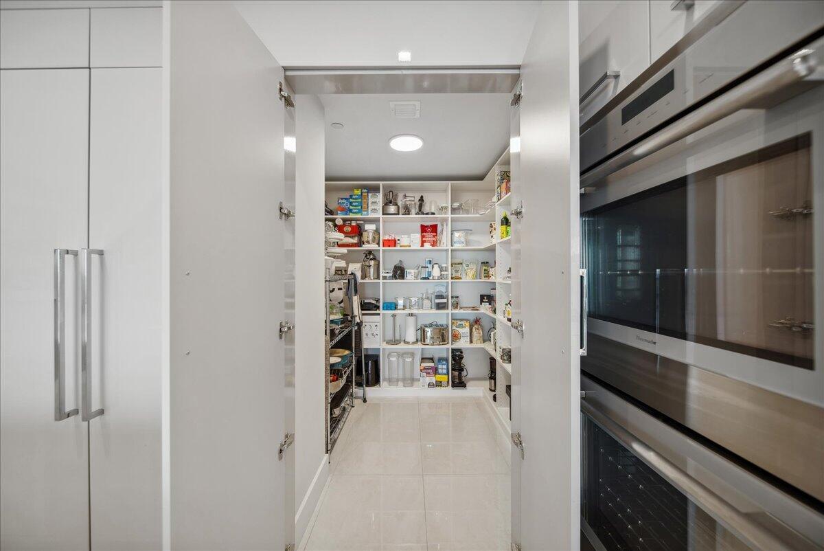 5000 N Ocean Drive 603 Property Photo 8