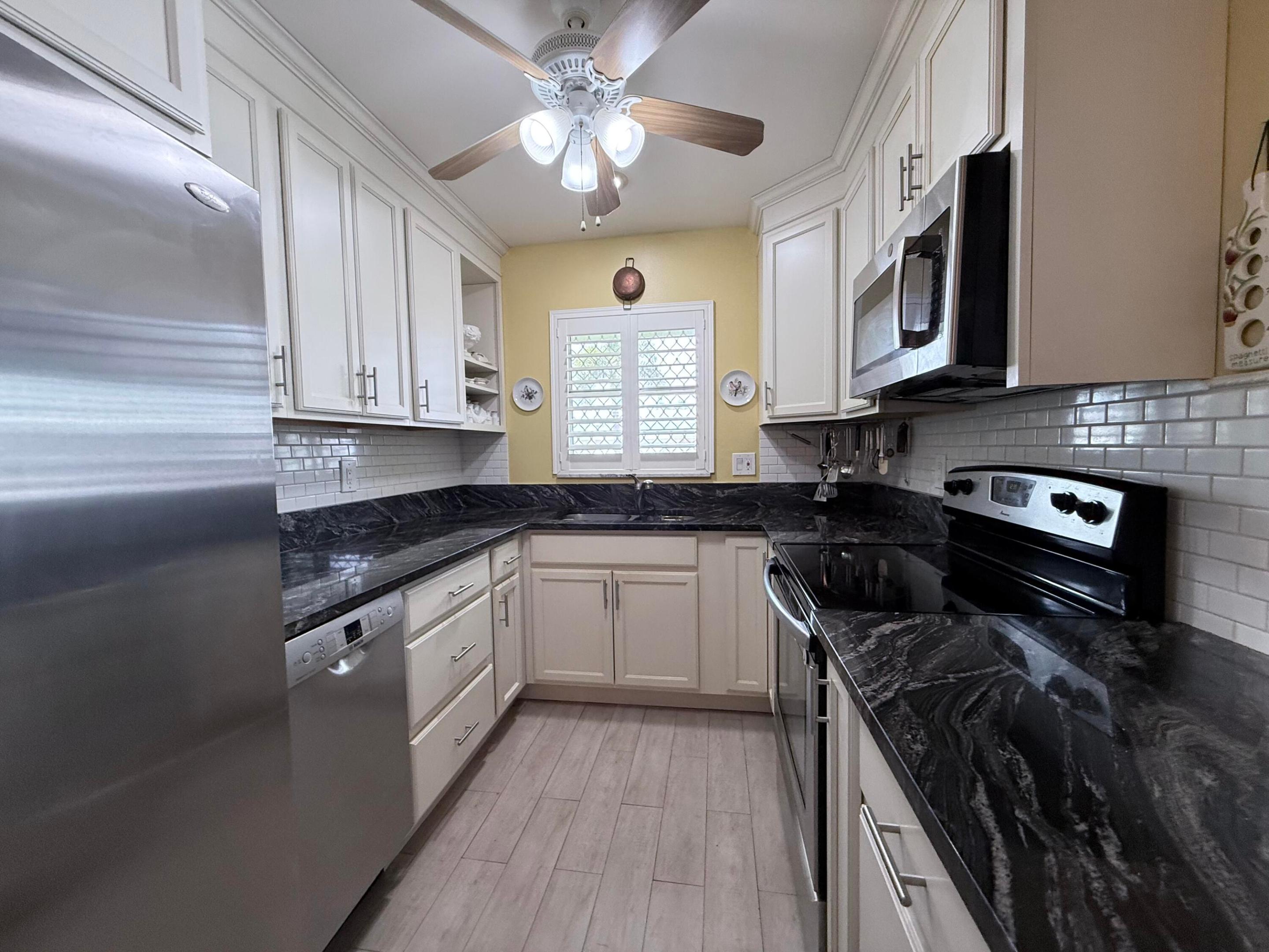 100 Pine Point Drive A Property Photo 8